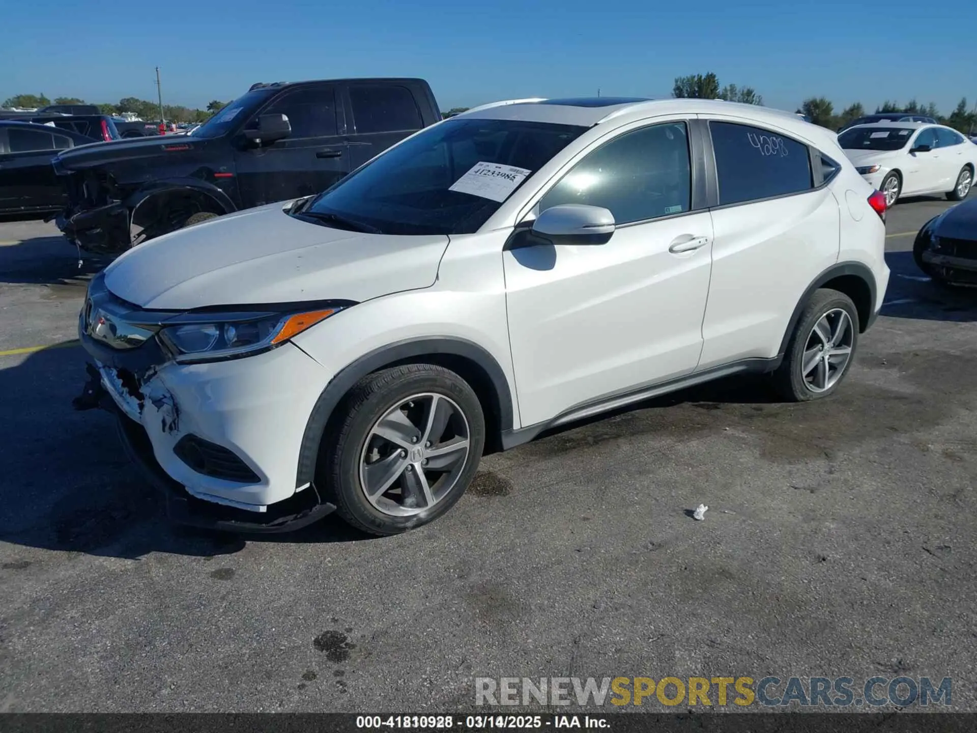 2 Photograph of a damaged car 3CZRU5H57MM705013 HONDA HR-V 2021