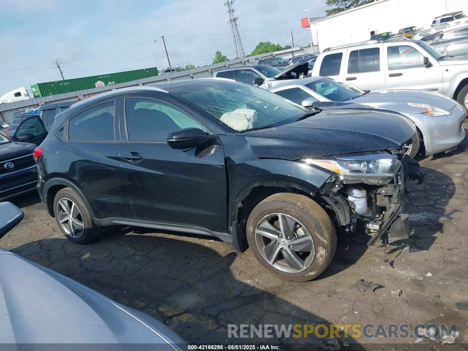 13 Photograph of a damaged car 3CZRU5H58MM703044 HONDA HR-V 2021