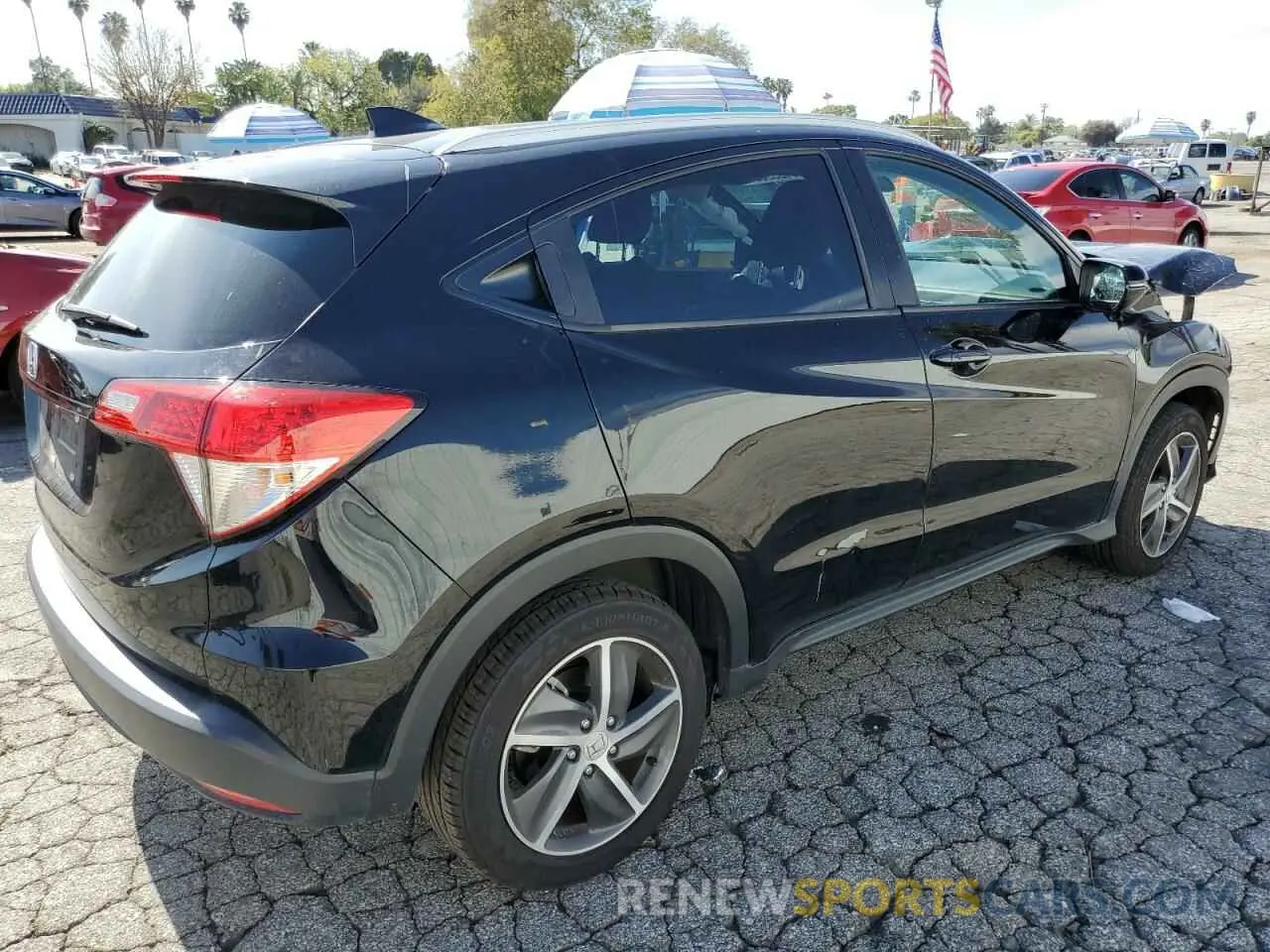 3 Photograph of a damaged car 3CZRU5H58MM703531 HONDA HR-V 2021