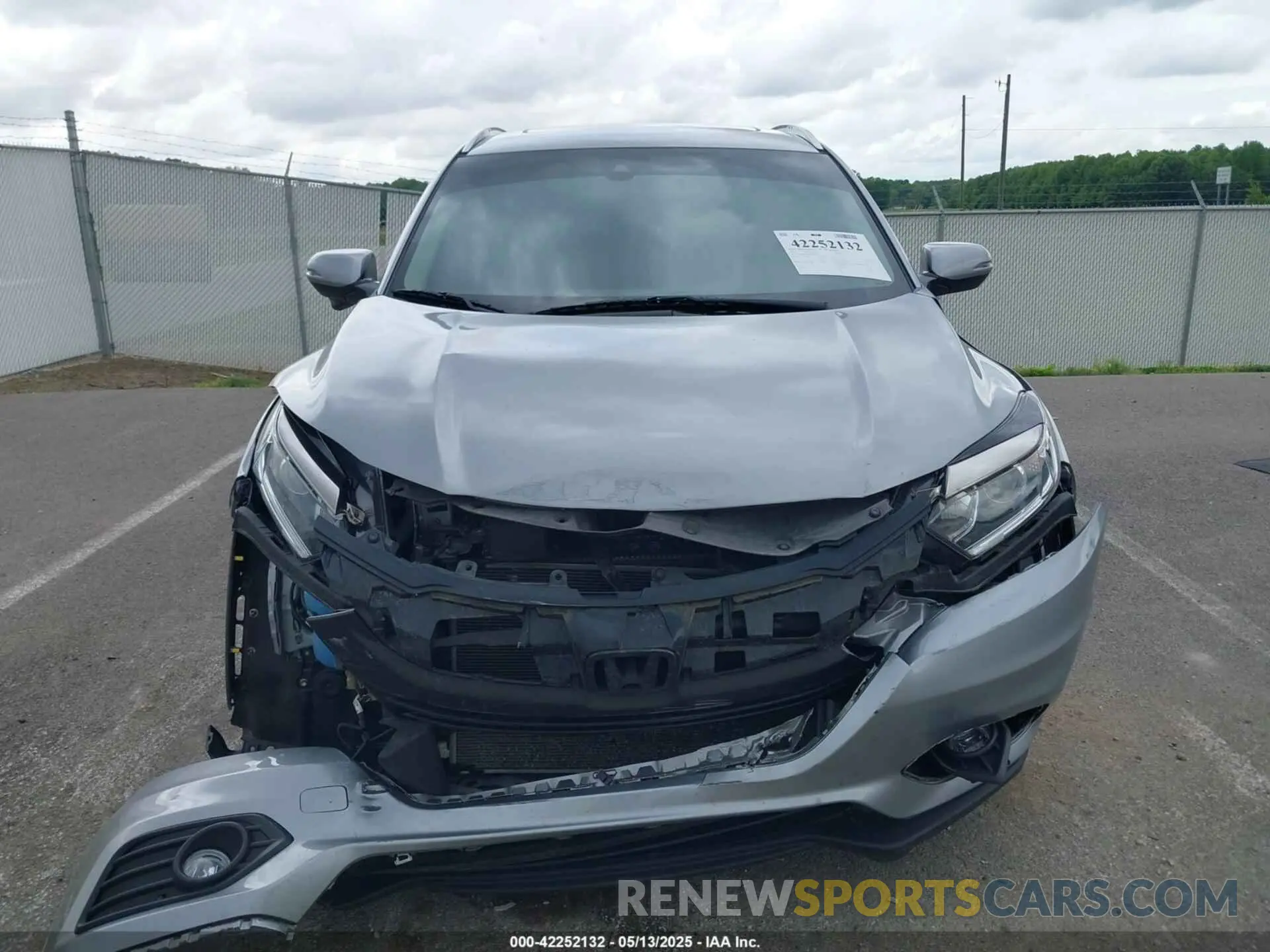 13 Photograph of a damaged car 3CZRU5H58MM733614 HONDA HR-V 2021