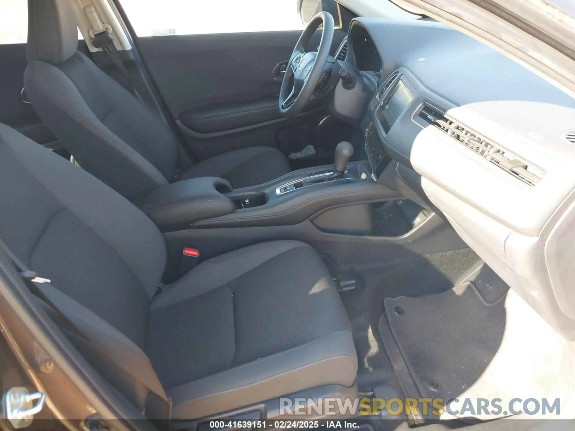 5 Photograph of a damaged car 3CZRU5H59MM711833 HONDA HR-V 2021
