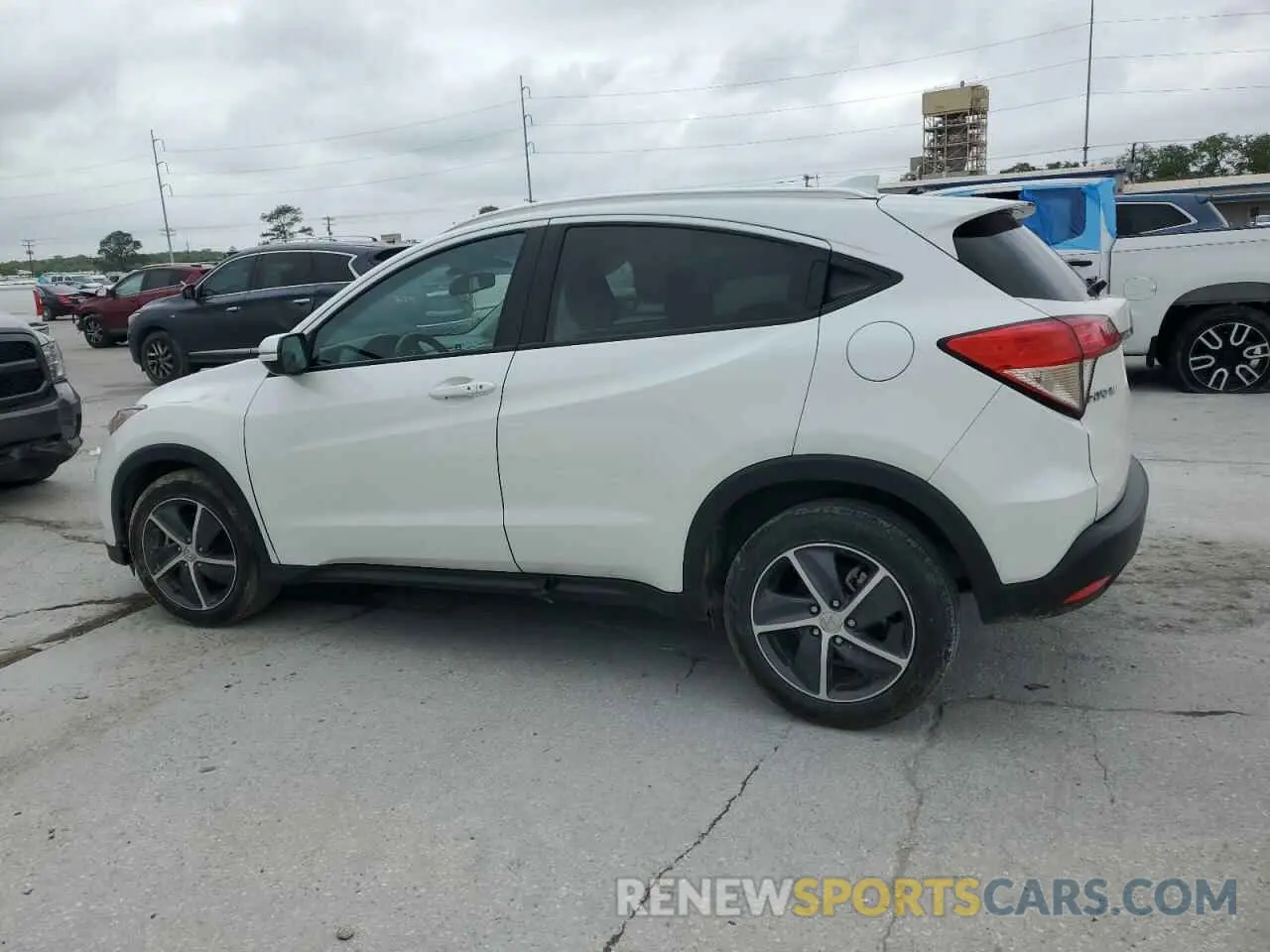 2 Photograph of a damaged car 3CZRU5H71MM703968 HONDA HR-V 2021