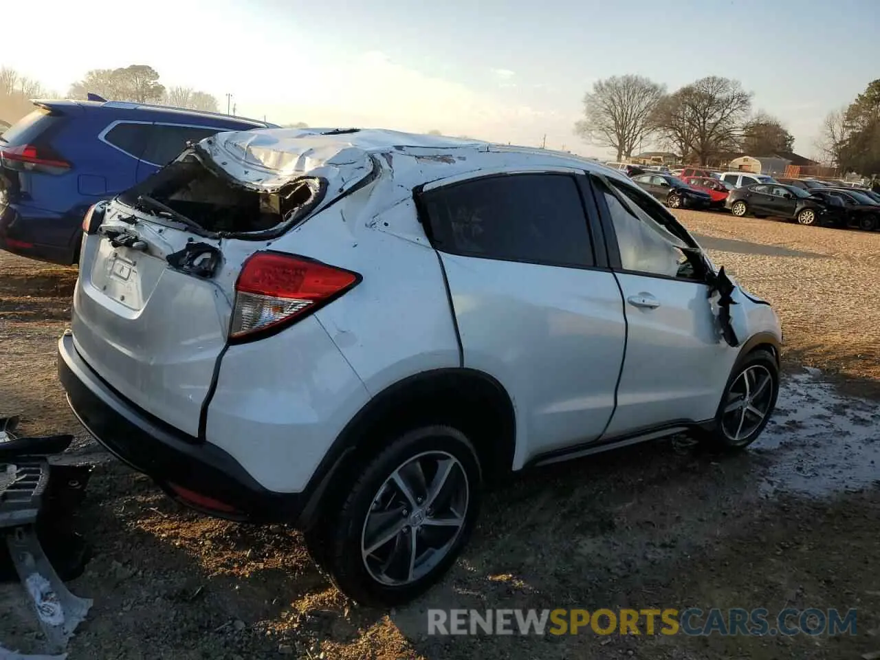 3 Photograph of a damaged car 3CZRU5H72MM715465 HONDA HR-V 2021