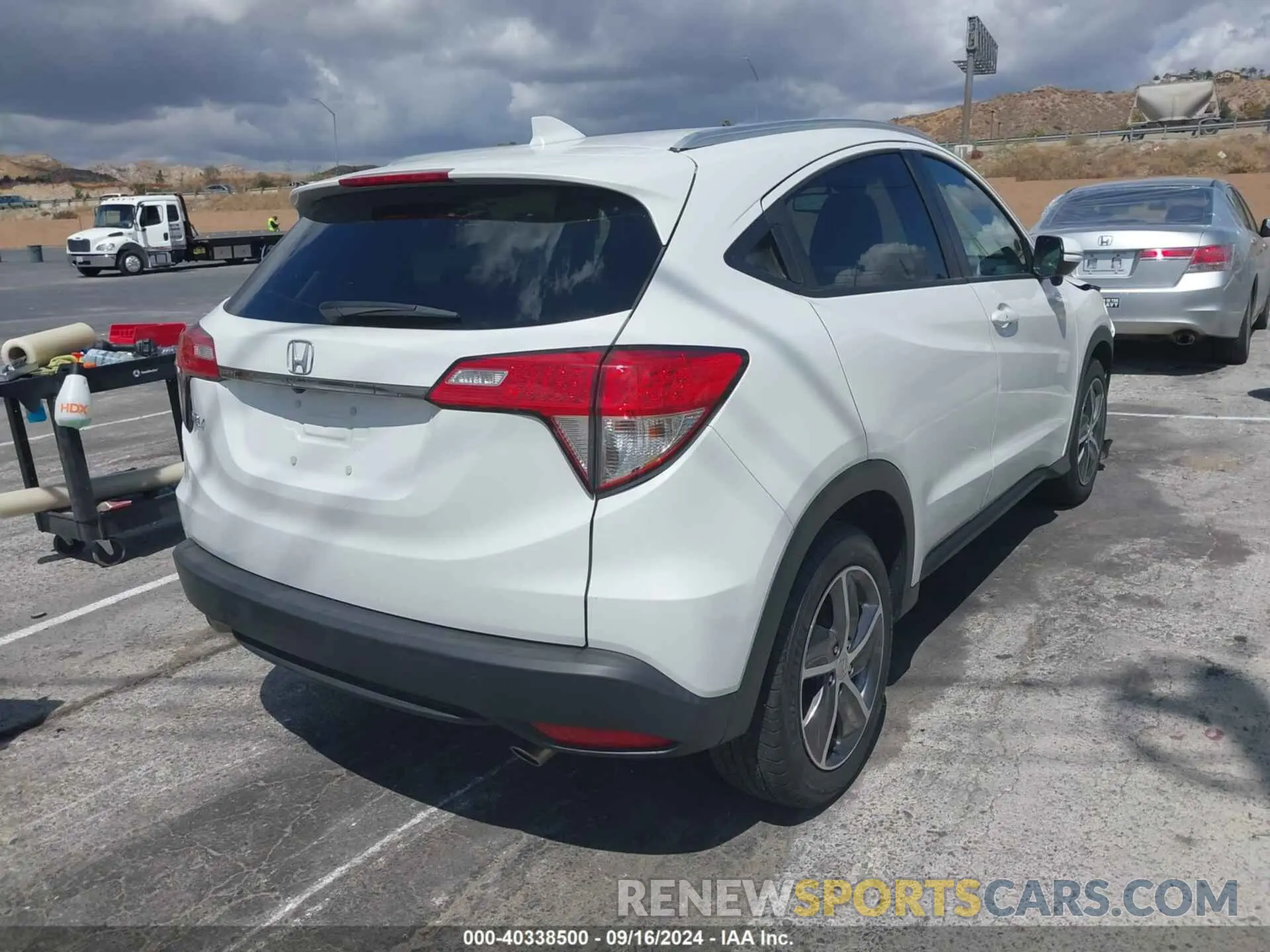 4 Photograph of a damaged car 3CZRU5H74MM729271 HONDA HR-V 2021