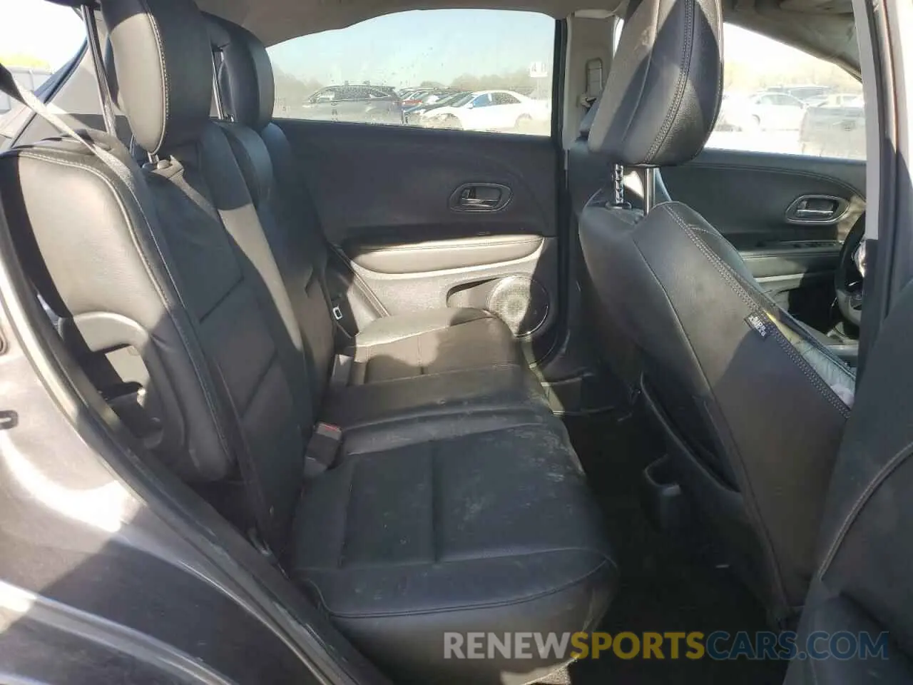 10 Photograph of a damaged car 3CZRU5H76MM709040 HONDA HR-V 2021