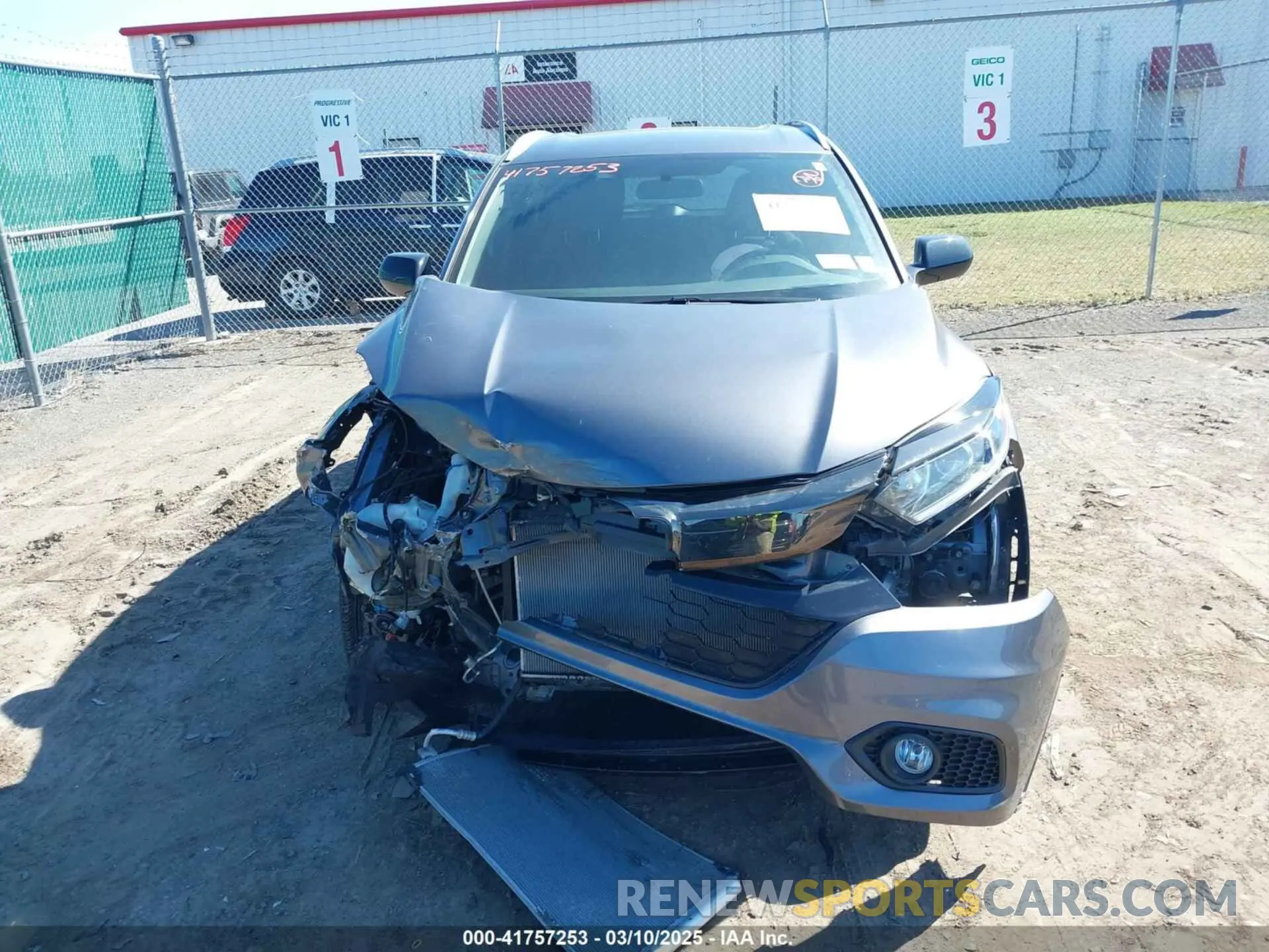 12 Photograph of a damaged car 3CZRU6H10MM702215 HONDA HR-V 2021