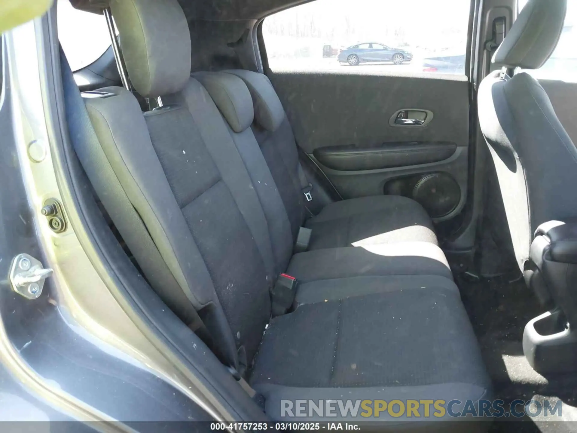 8 Photograph of a damaged car 3CZRU6H10MM702215 HONDA HR-V 2021
