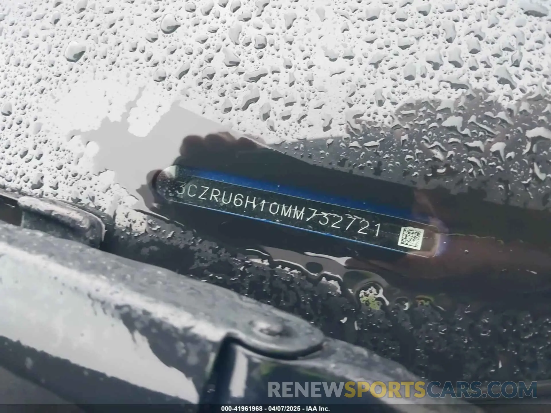 17 Photograph of a damaged car 3CZRU6H10MM732721 HONDA HR-V 2021
