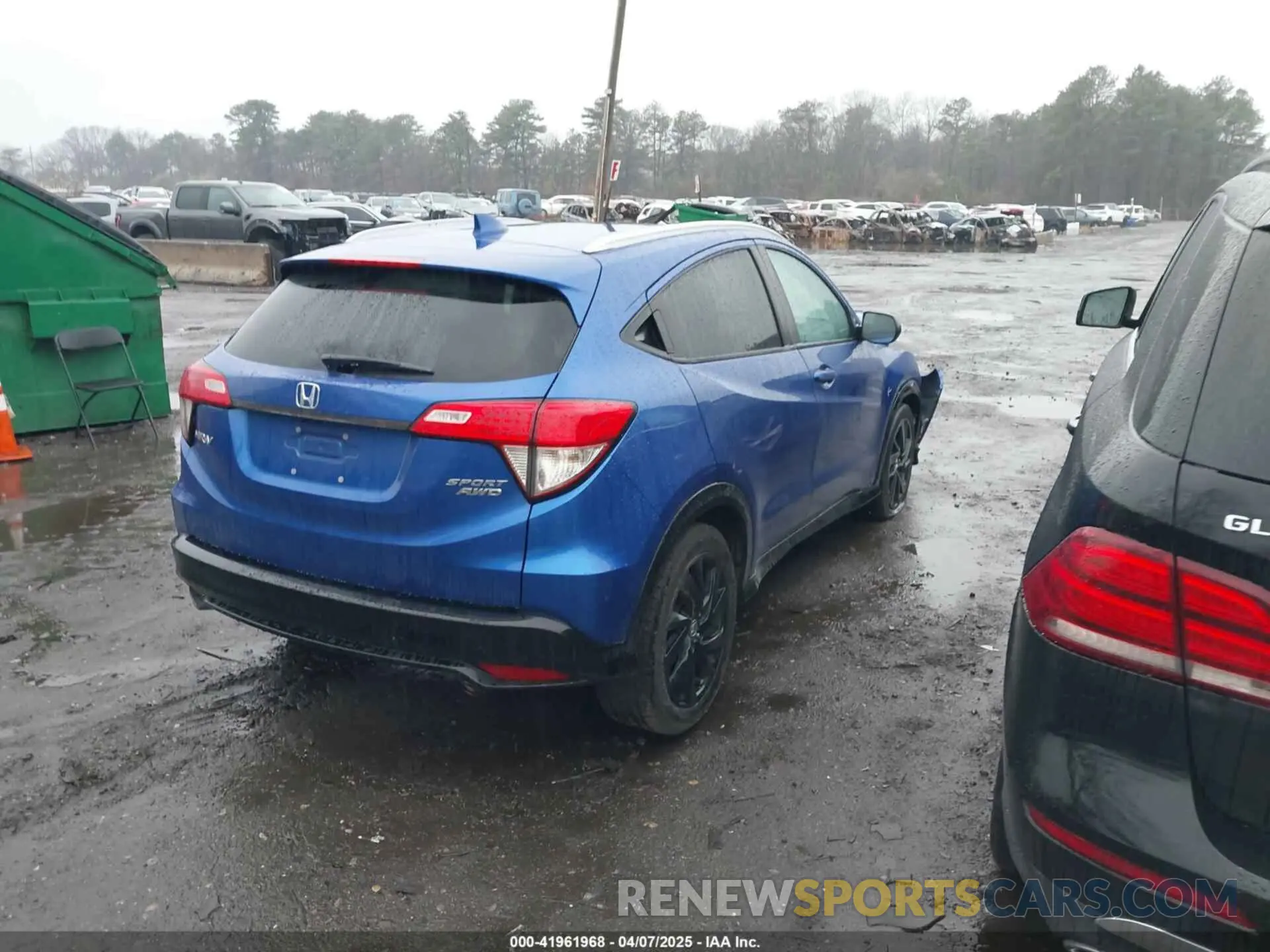 4 Photograph of a damaged car 3CZRU6H10MM732721 HONDA HR-V 2021