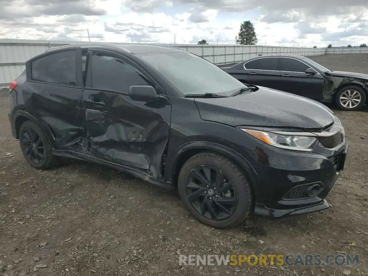 4 Photograph of a damaged car 3CZRU6H11MM702868 HONDA HR-V 2021
