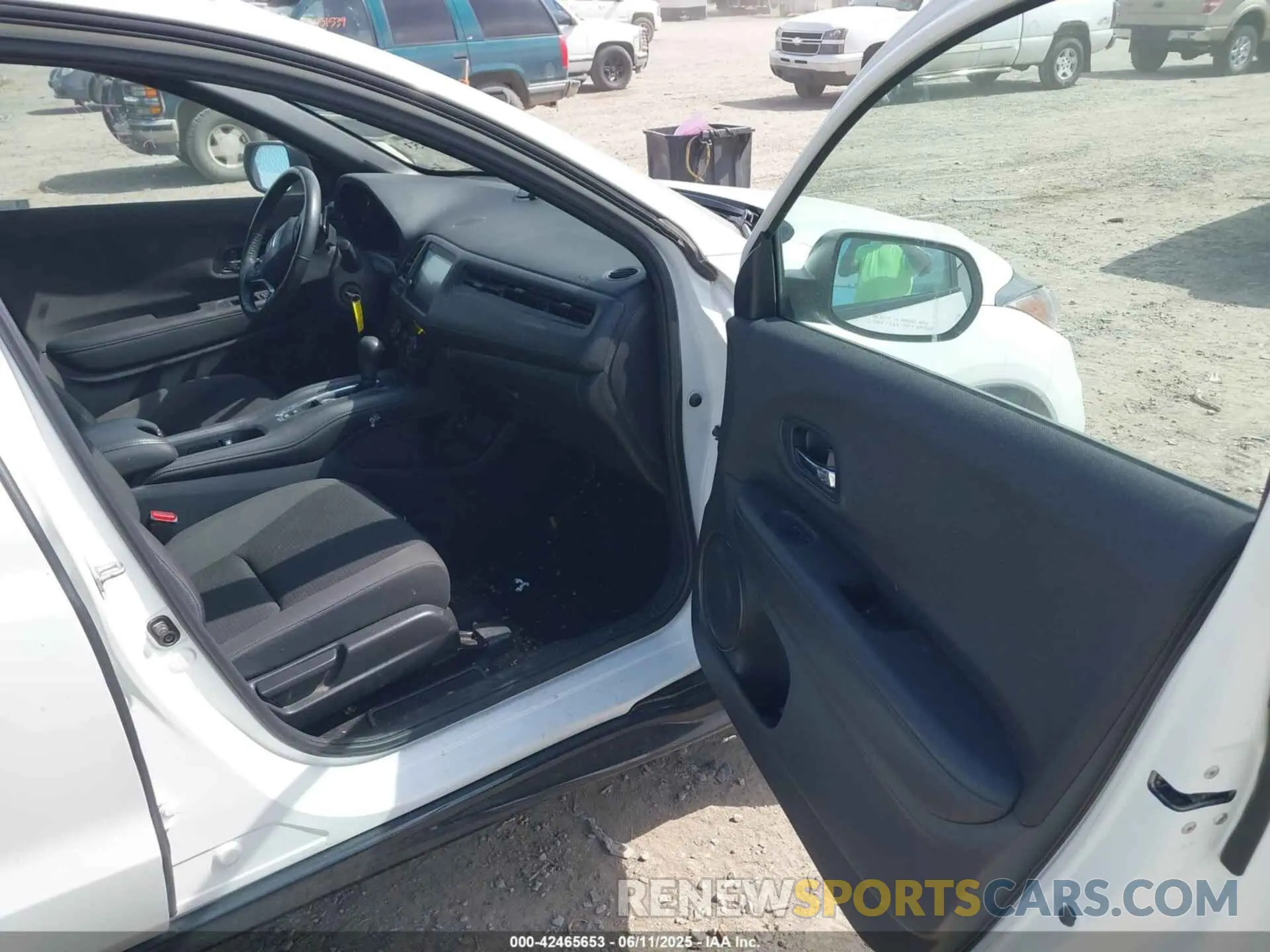 5 Photograph of a damaged car 3CZRU6H11MM727513 HONDA HR-V 2021