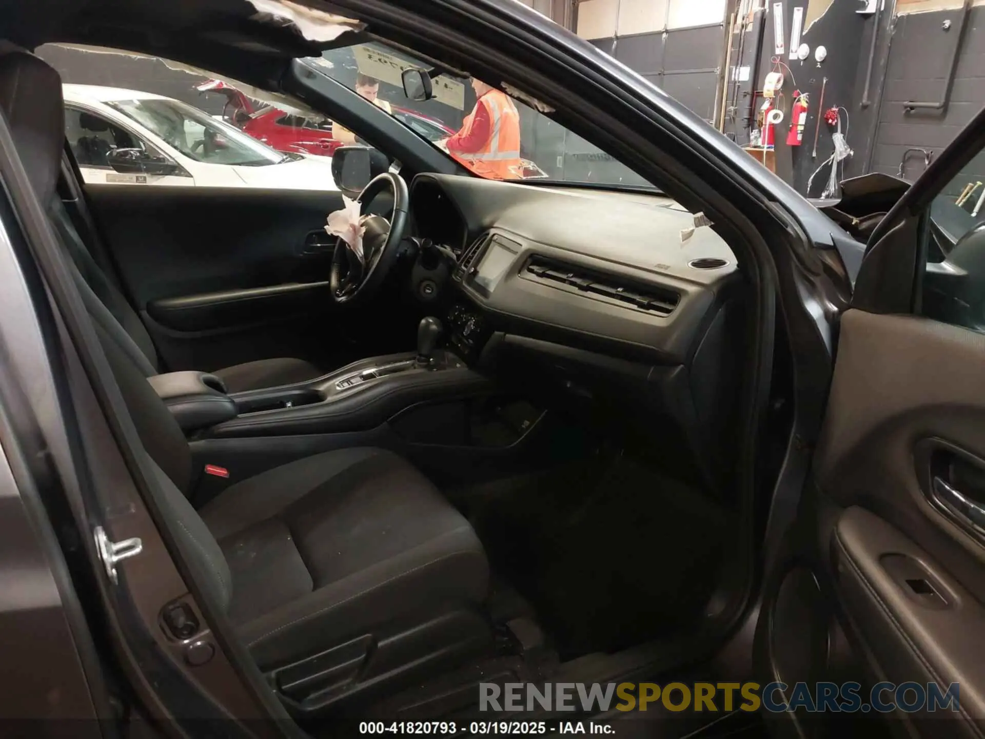 5 Photograph of a damaged car 3CZRU6H11MM740973 HONDA HR-V 2021