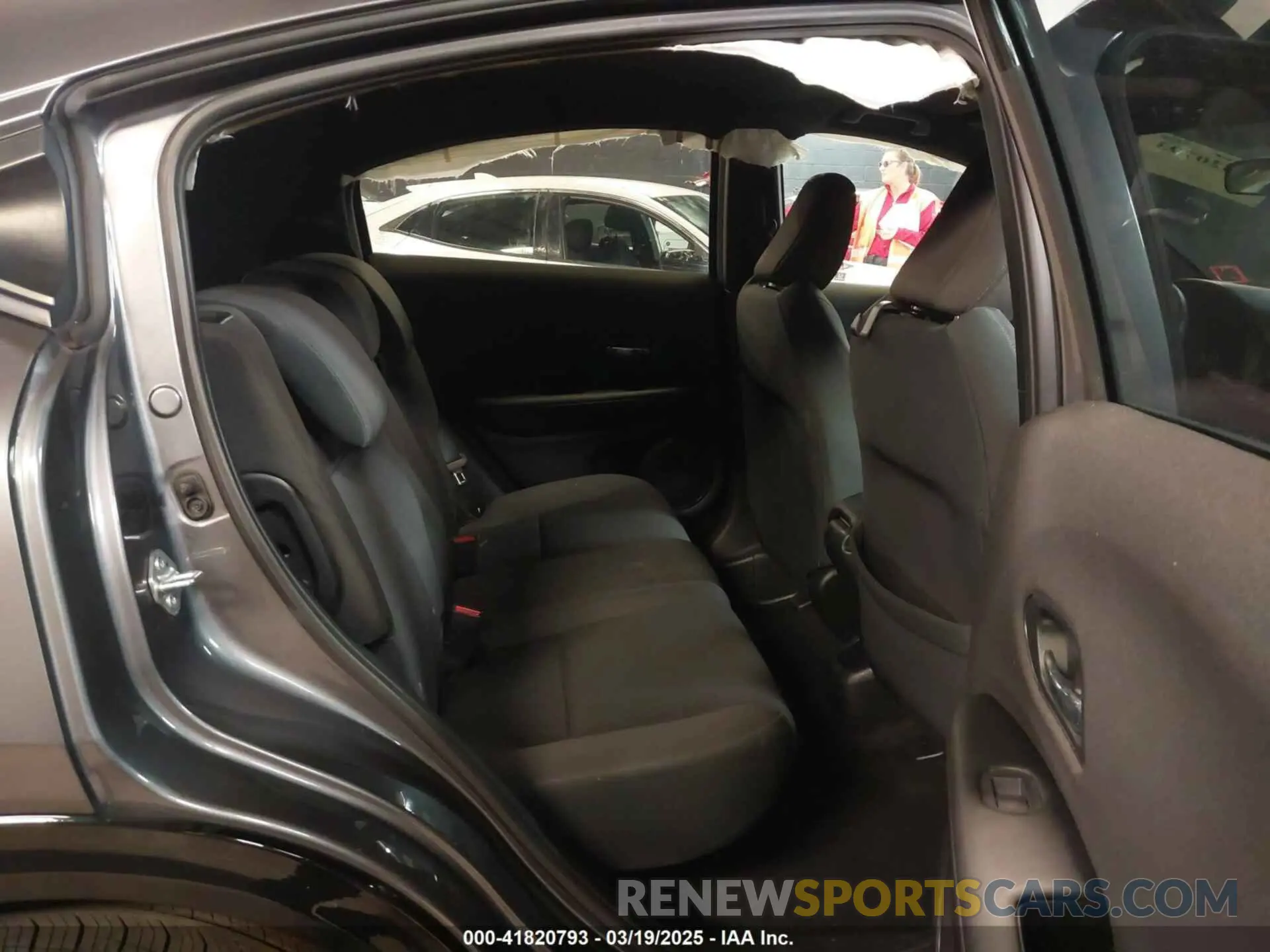 8 Photograph of a damaged car 3CZRU6H11MM740973 HONDA HR-V 2021