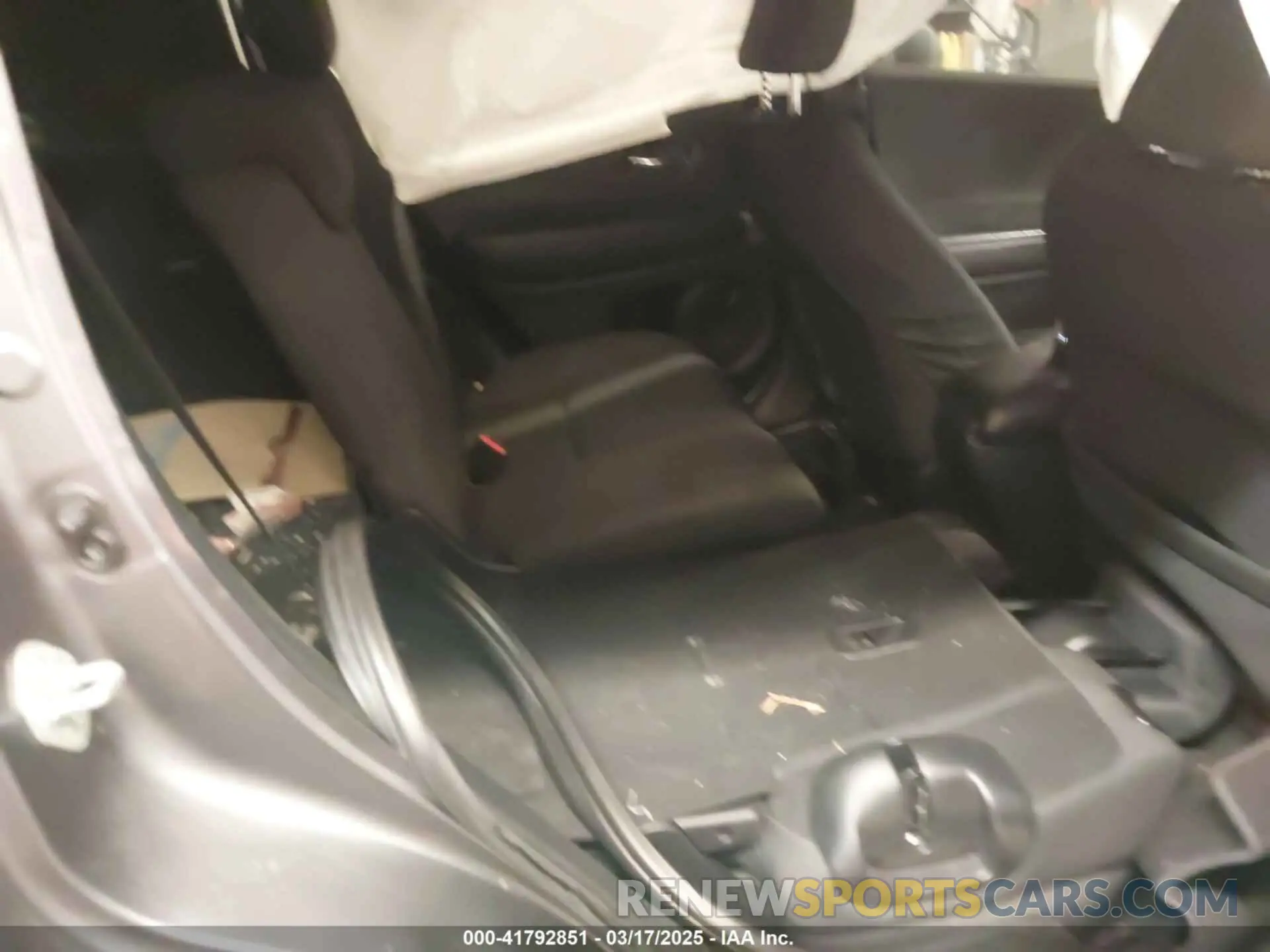 8 Photograph of a damaged car 3CZRU6H11MM744358 HONDA HR-V 2021