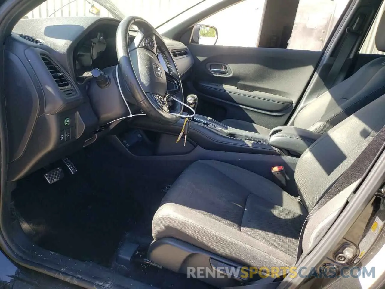 7 Photograph of a damaged car 3CZRU6H12MM705777 HONDA HR-V 2021