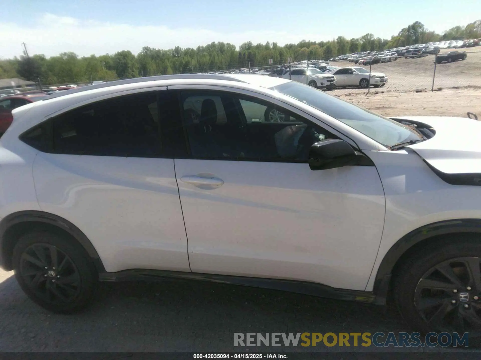 13 Photograph of a damaged car 3CZRU6H14MM747545 HONDA HR-V 2021