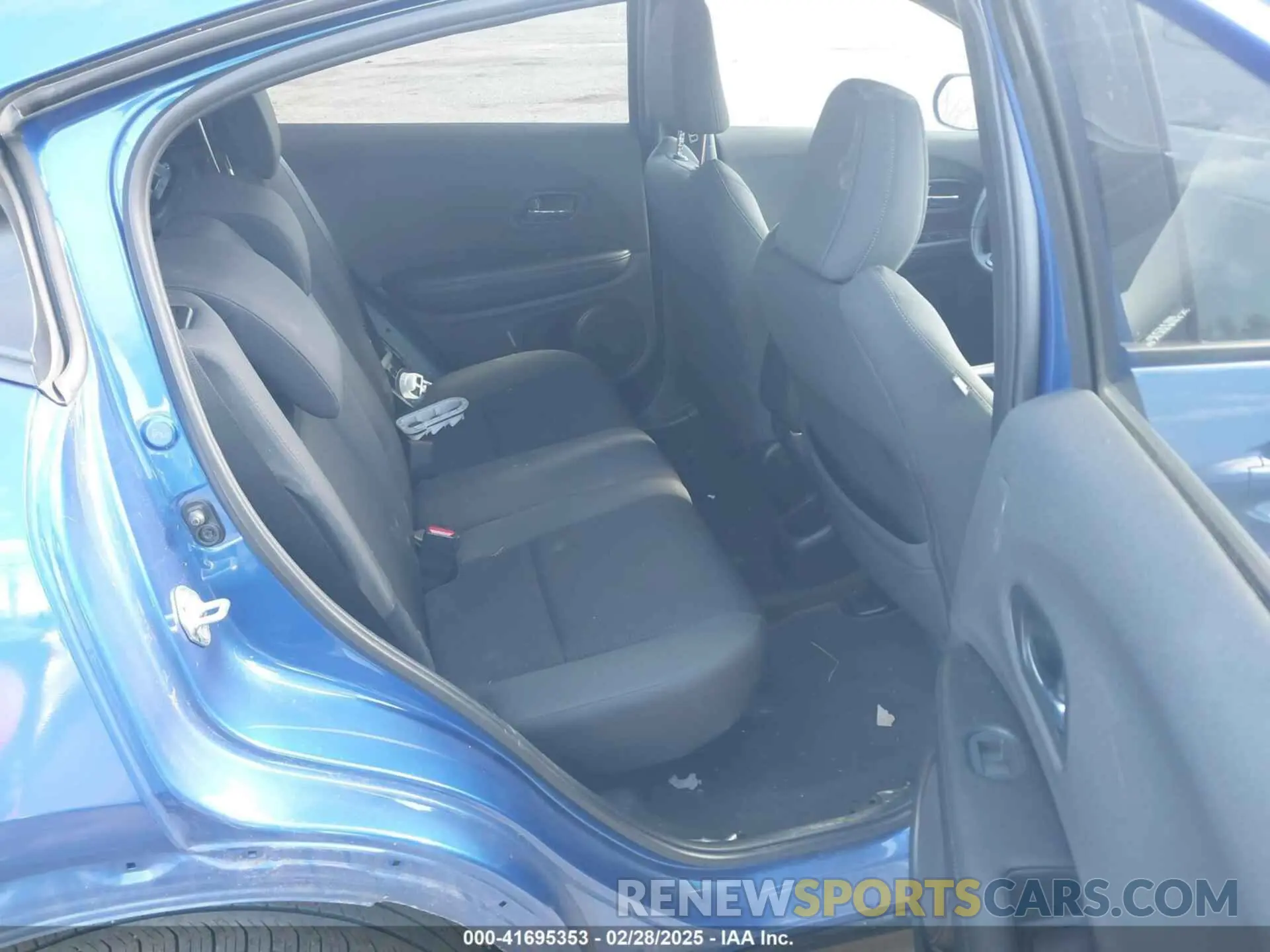 8 Photograph of a damaged car 3CZRU6H14MM750977 HONDA HR-V 2021