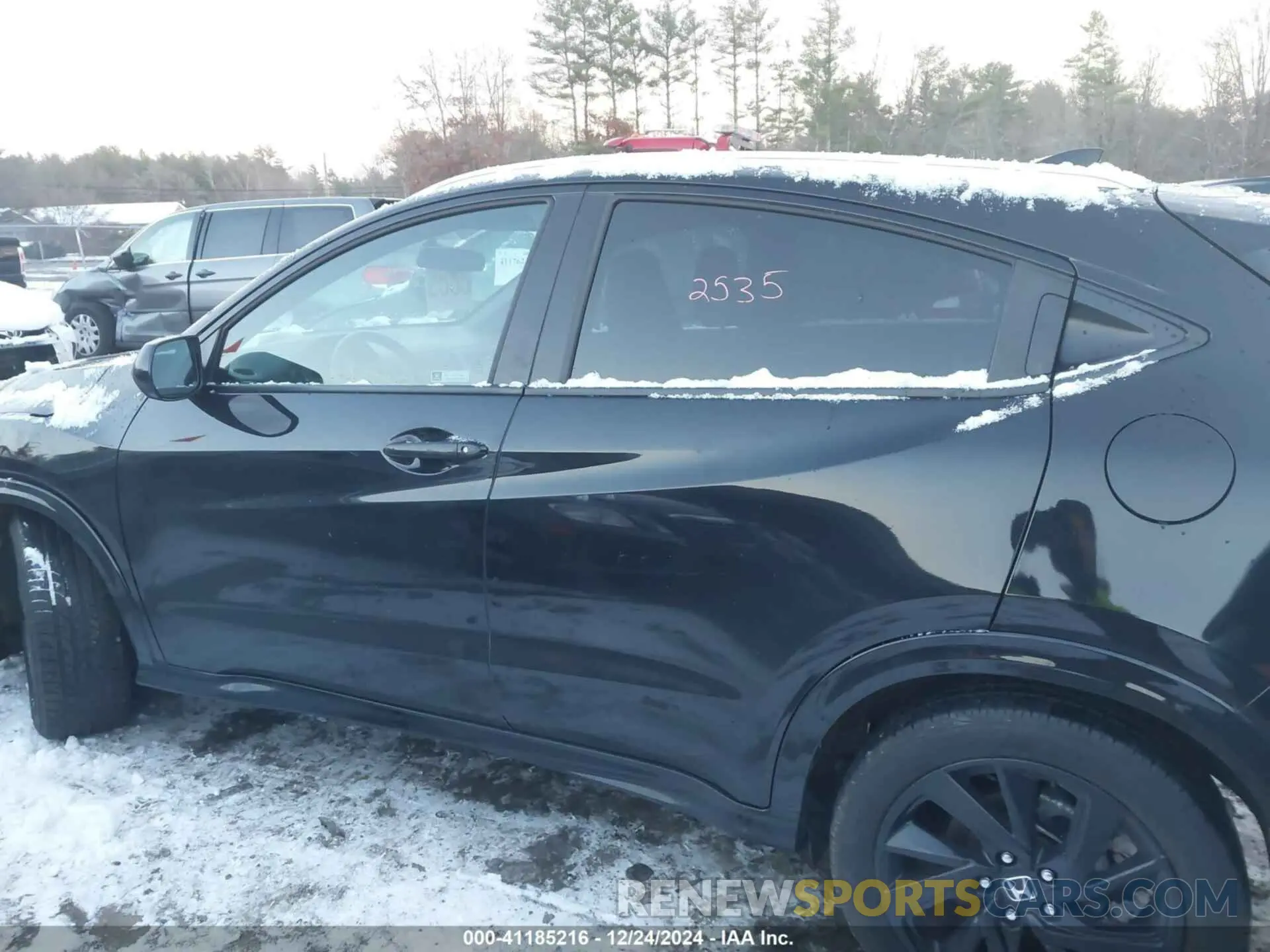 14 Photograph of a damaged car 3CZRU6H15MM714909 HONDA HR-V 2021