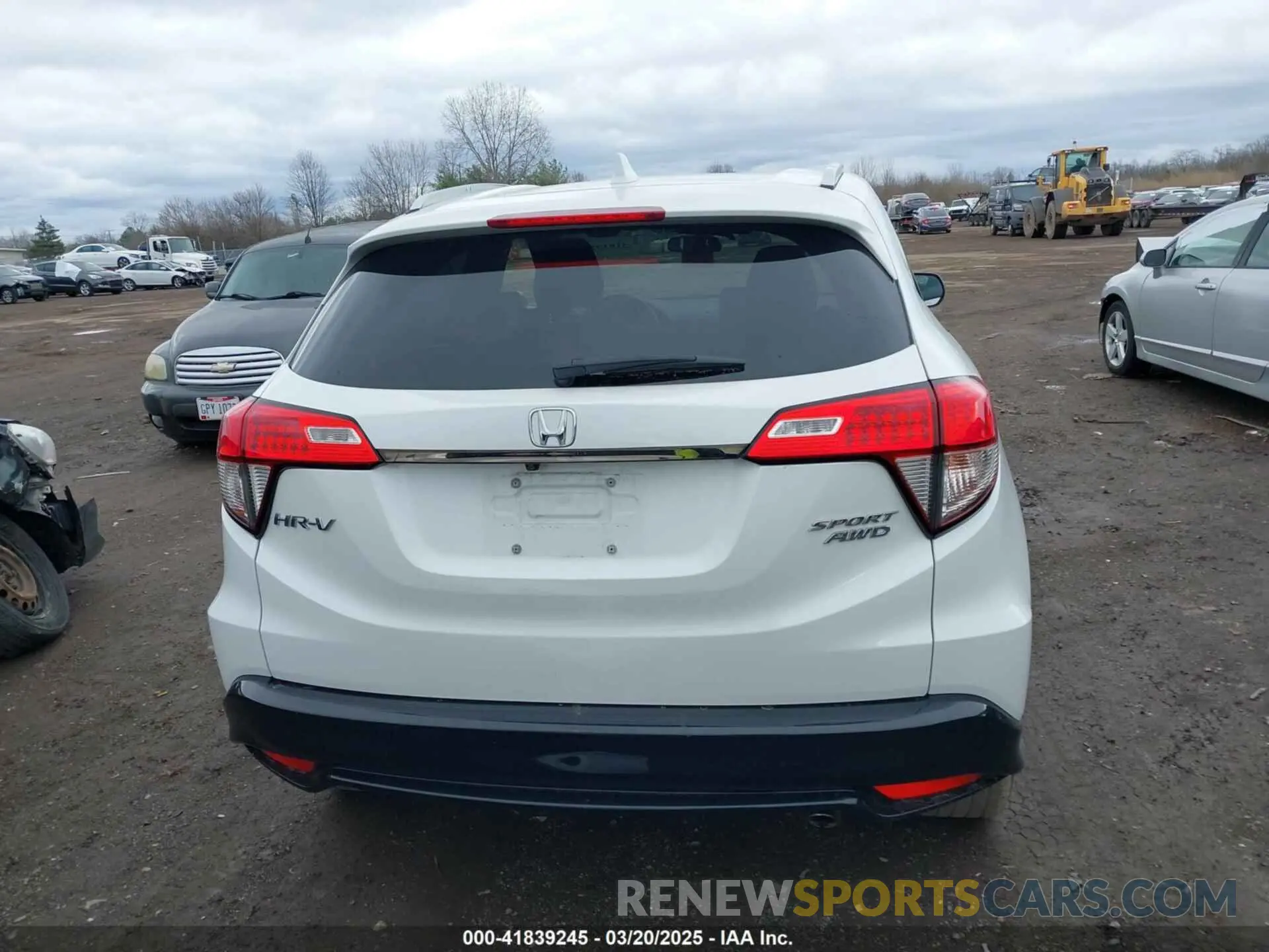 17 Photograph of a damaged car 3CZRU6H15MM752916 HONDA HR-V 2021