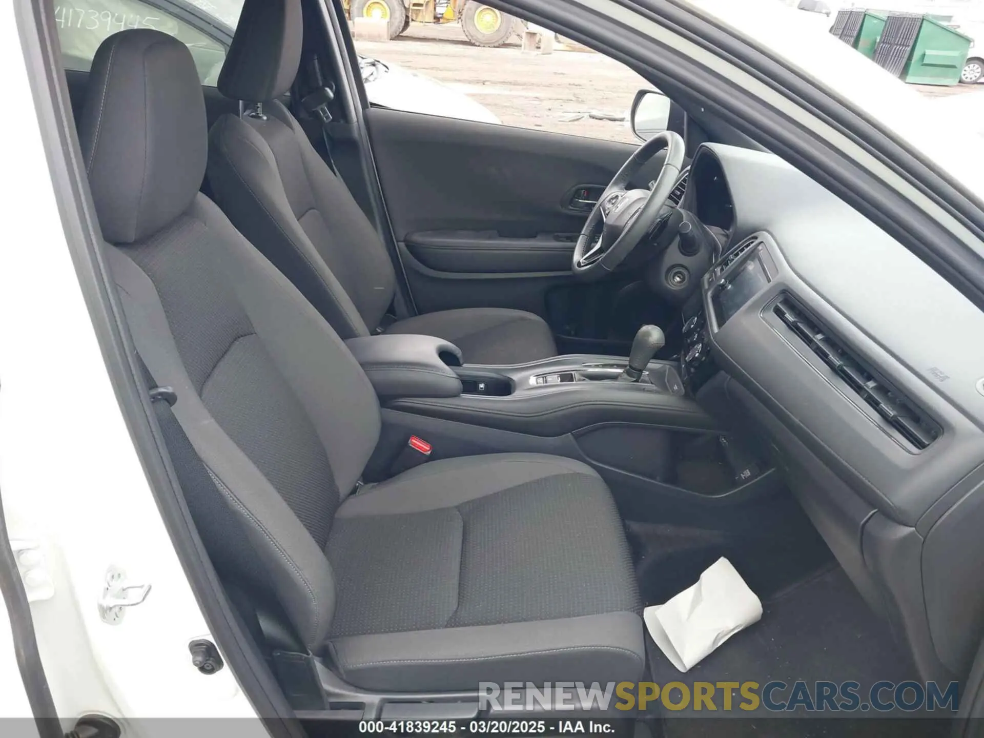 5 Photograph of a damaged car 3CZRU6H15MM752916 HONDA HR-V 2021