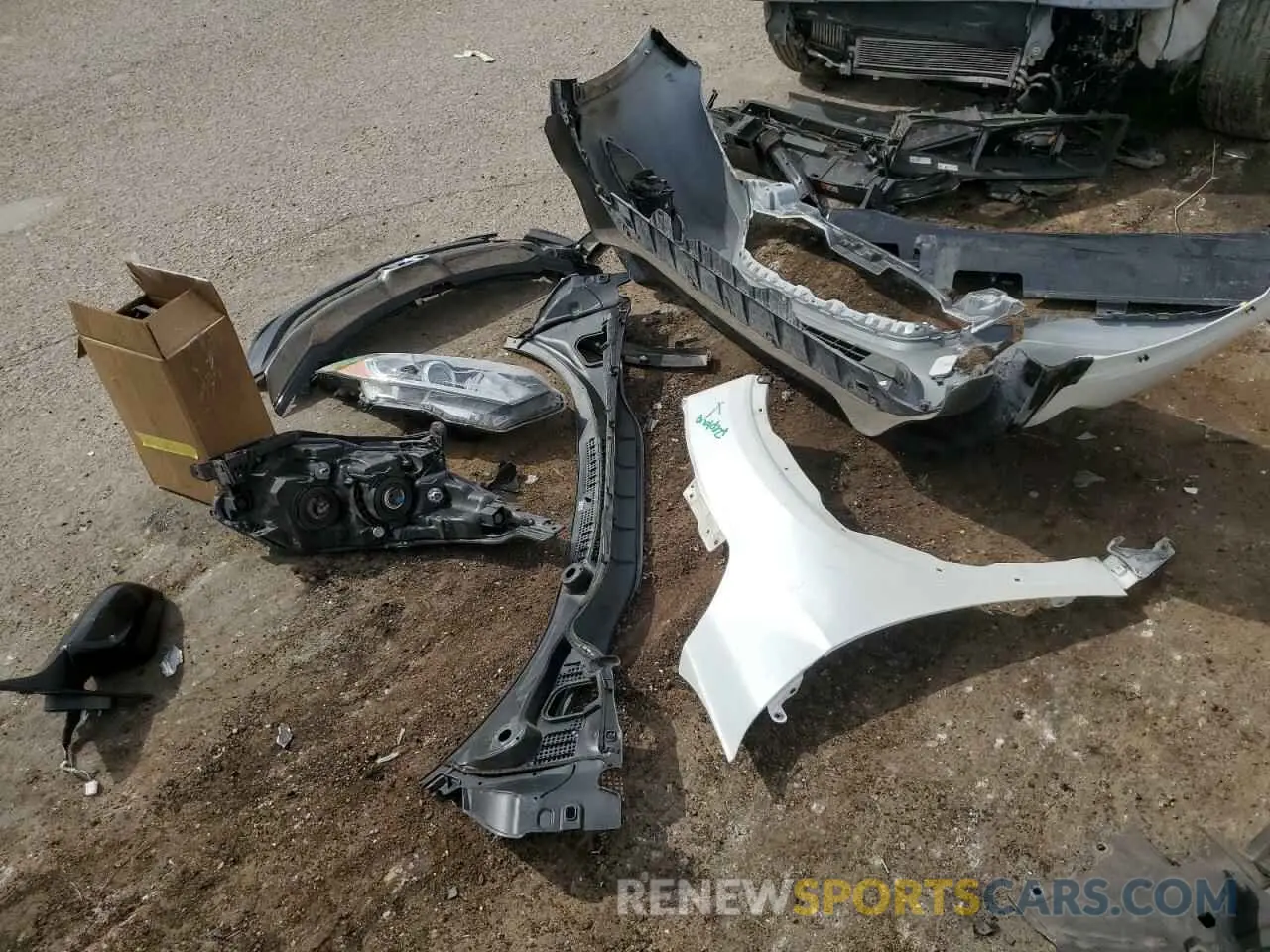 13 Photograph of a damaged car 3CZRU6H16MM740645 HONDA HR-V 2021