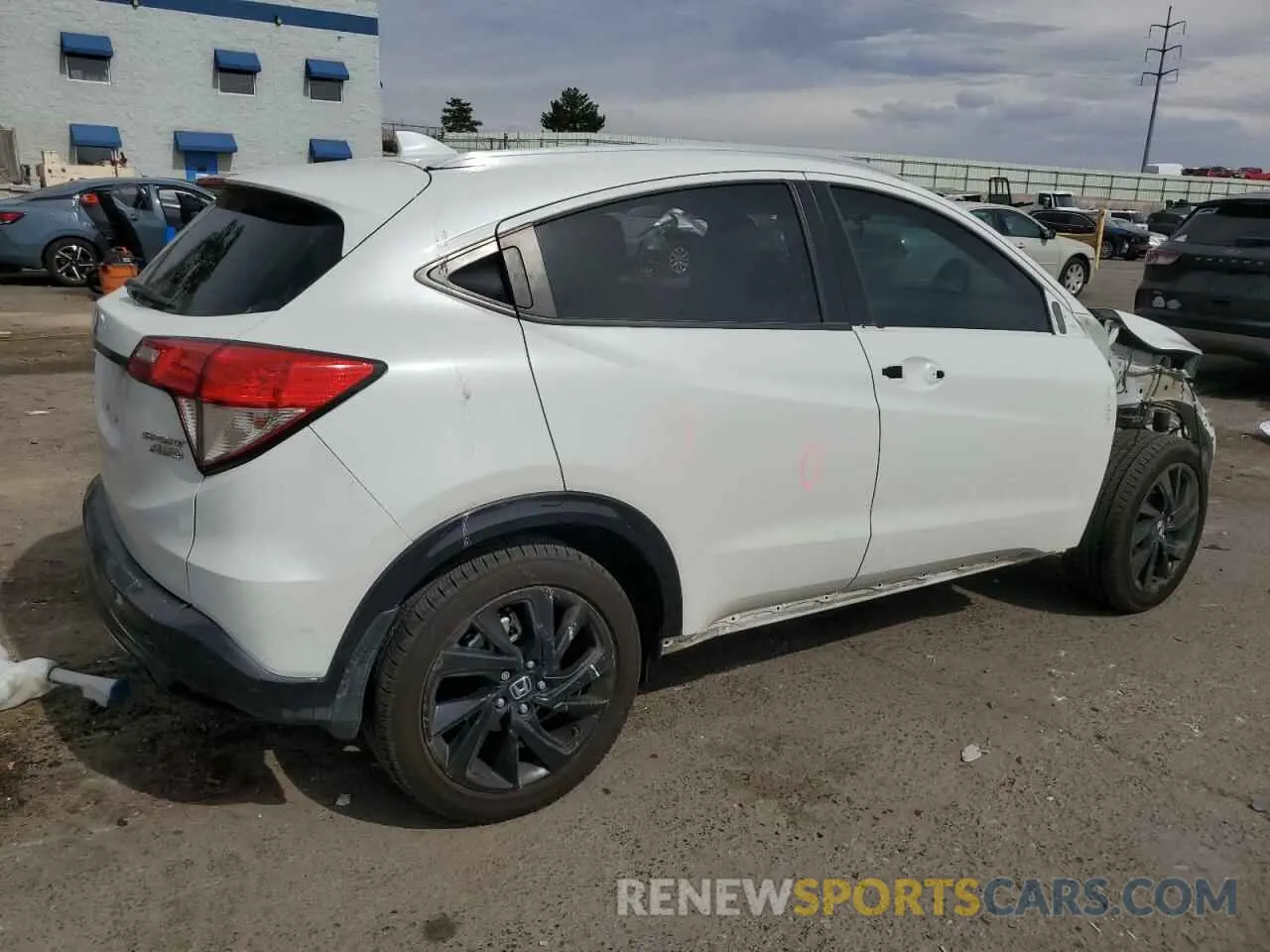 3 Photograph of a damaged car 3CZRU6H16MM740645 HONDA HR-V 2021