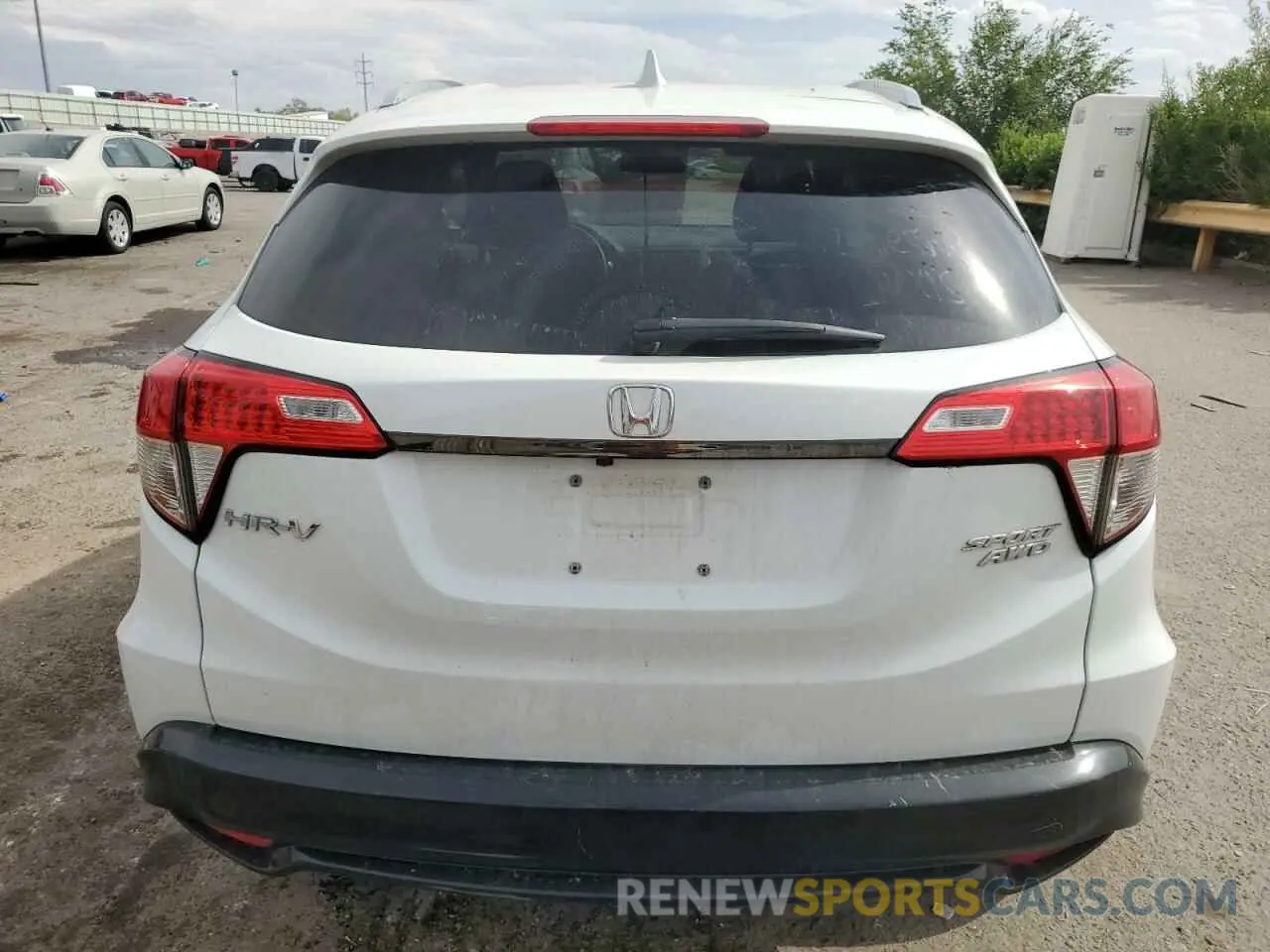 6 Photograph of a damaged car 3CZRU6H16MM740645 HONDA HR-V 2021