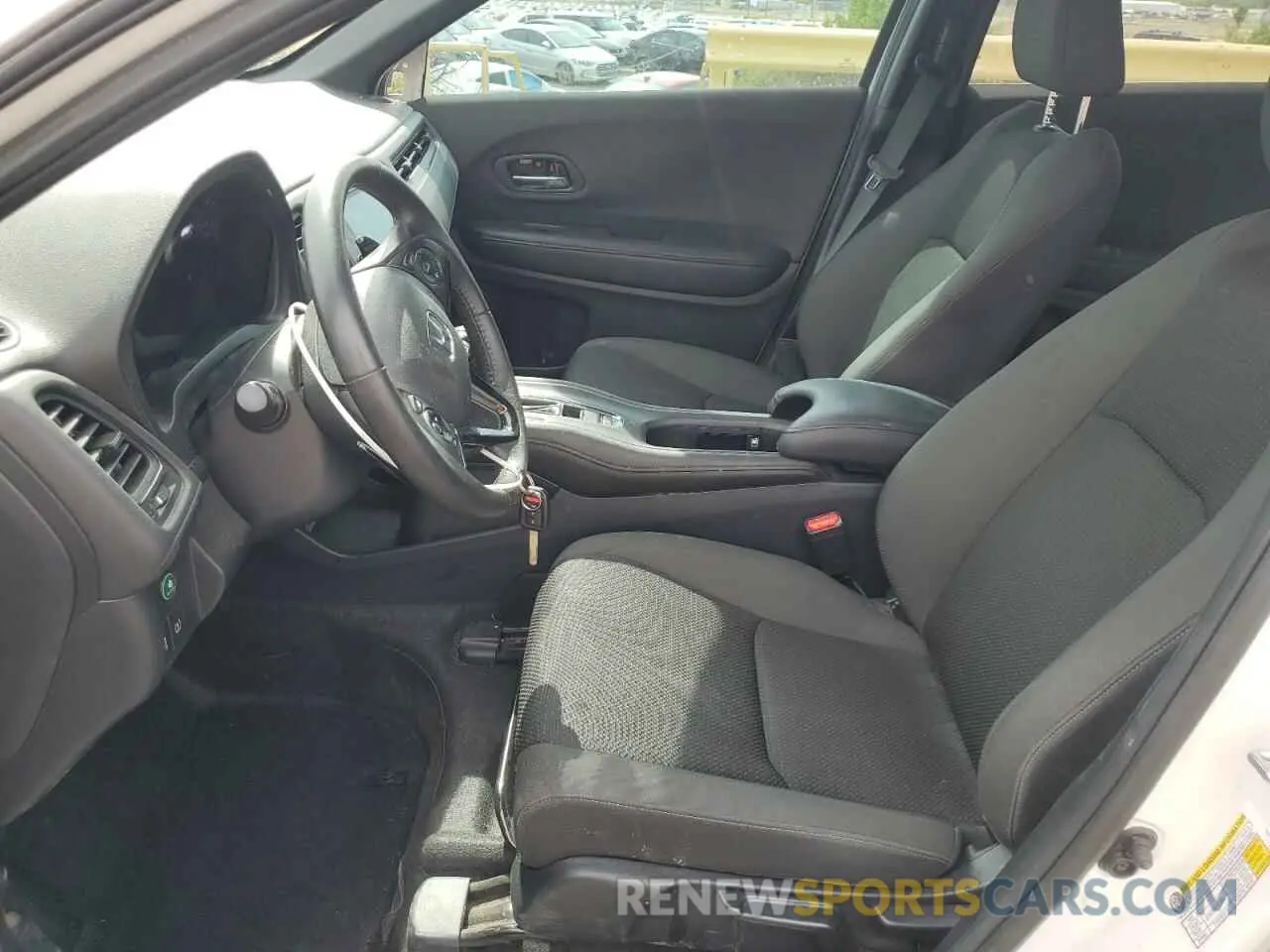 7 Photograph of a damaged car 3CZRU6H16MM740645 HONDA HR-V 2021