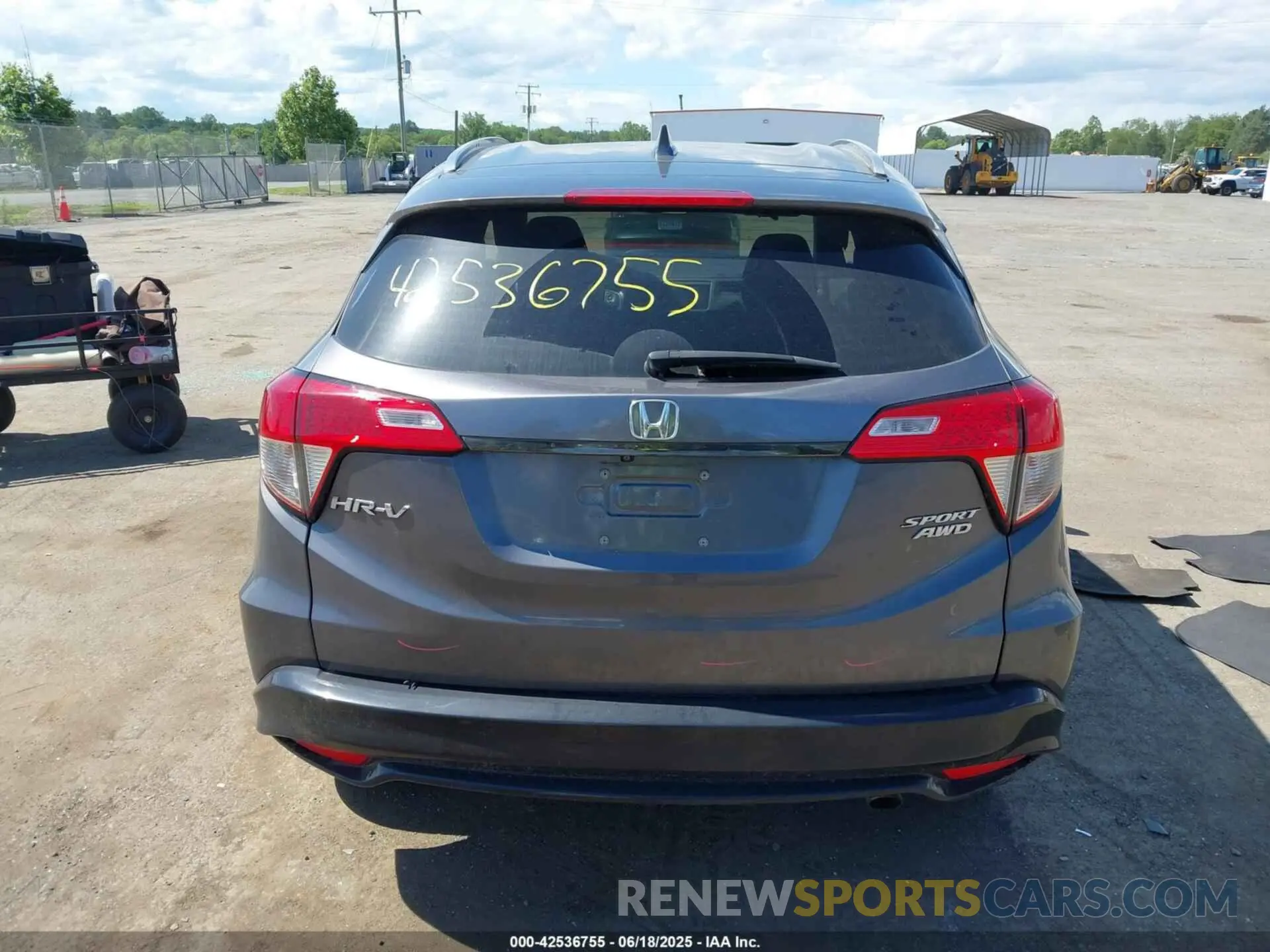 17 Photograph of a damaged car 3CZRU6H17MM720078 HONDA HR-V 2021