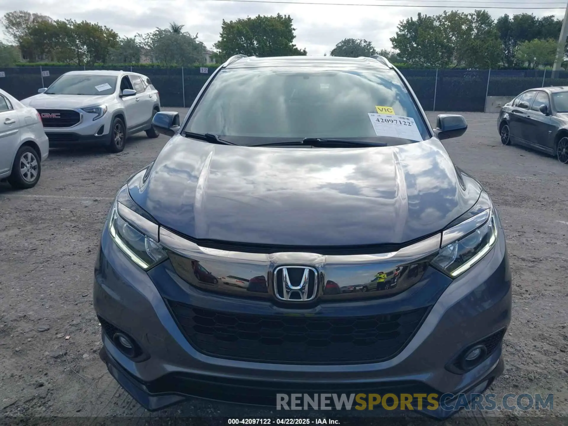 12 Photograph of a damaged car 3CZRU6H17MM730397 HONDA HR-V 2021
