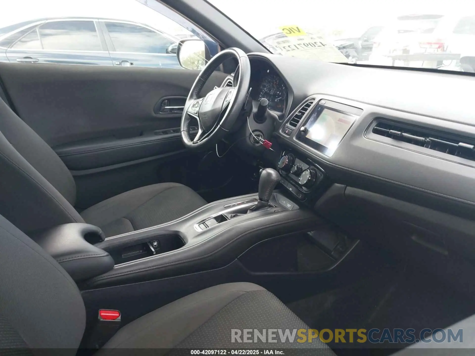 5 Photograph of a damaged car 3CZRU6H17MM730397 HONDA HR-V 2021