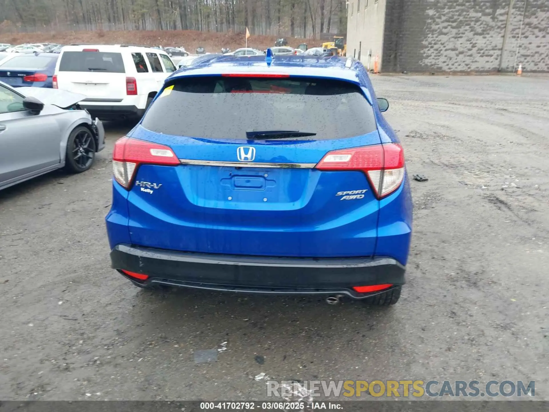 16 Photograph of a damaged car 3CZRU6H17MM743764 HONDA HR-V 2021