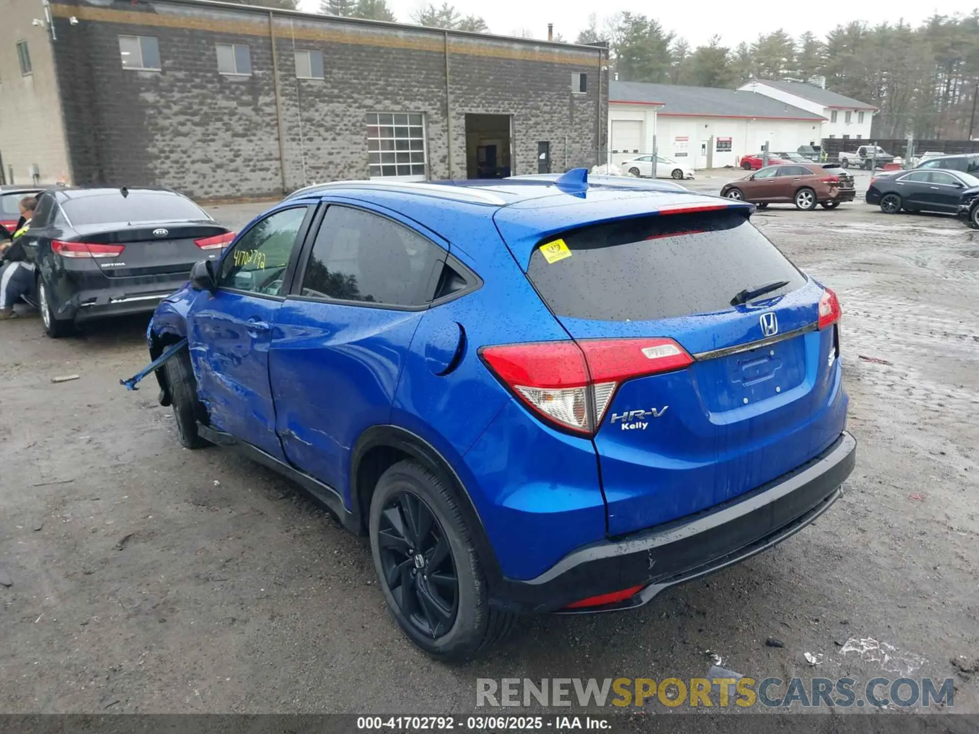 3 Photograph of a damaged car 3CZRU6H17MM743764 HONDA HR-V 2021