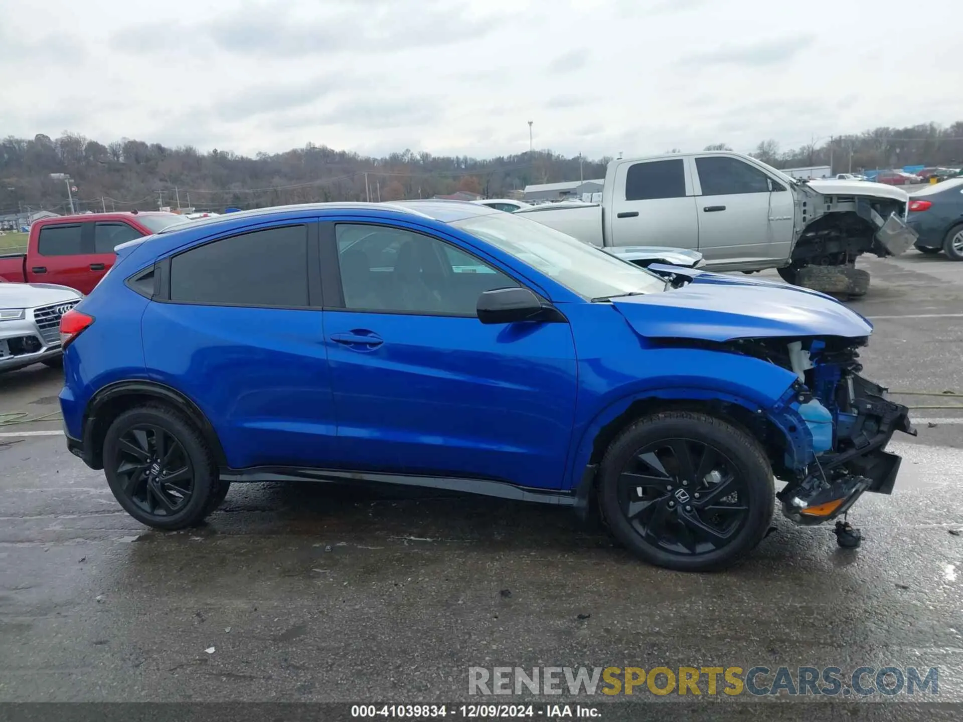 13 Photograph of a damaged car 3CZRU6H18MM750576 HONDA HR-V 2021