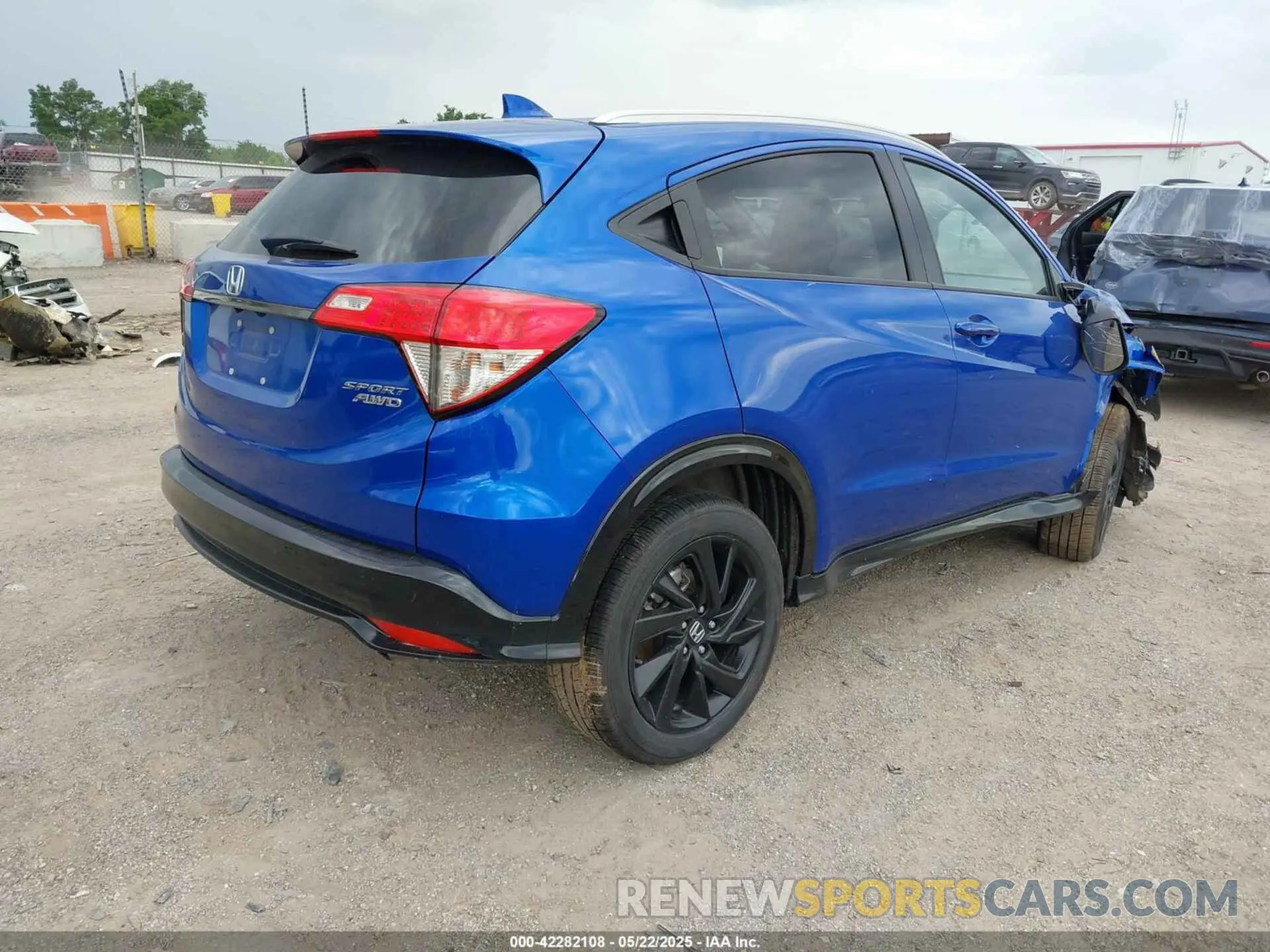 4 Photograph of a damaged car 3CZRU6H19MM730059 HONDA HR-V 2021