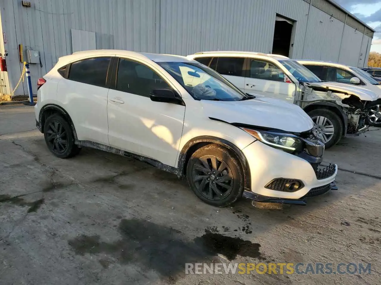 4 Photograph of a damaged car 3CZRU6H19MM740414 HONDA HR-V 2021