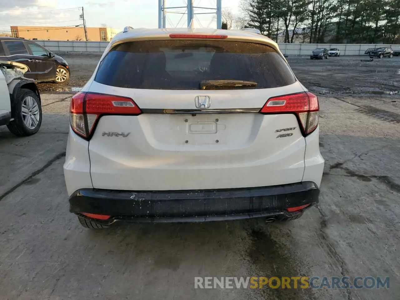 6 Photograph of a damaged car 3CZRU6H19MM740414 HONDA HR-V 2021