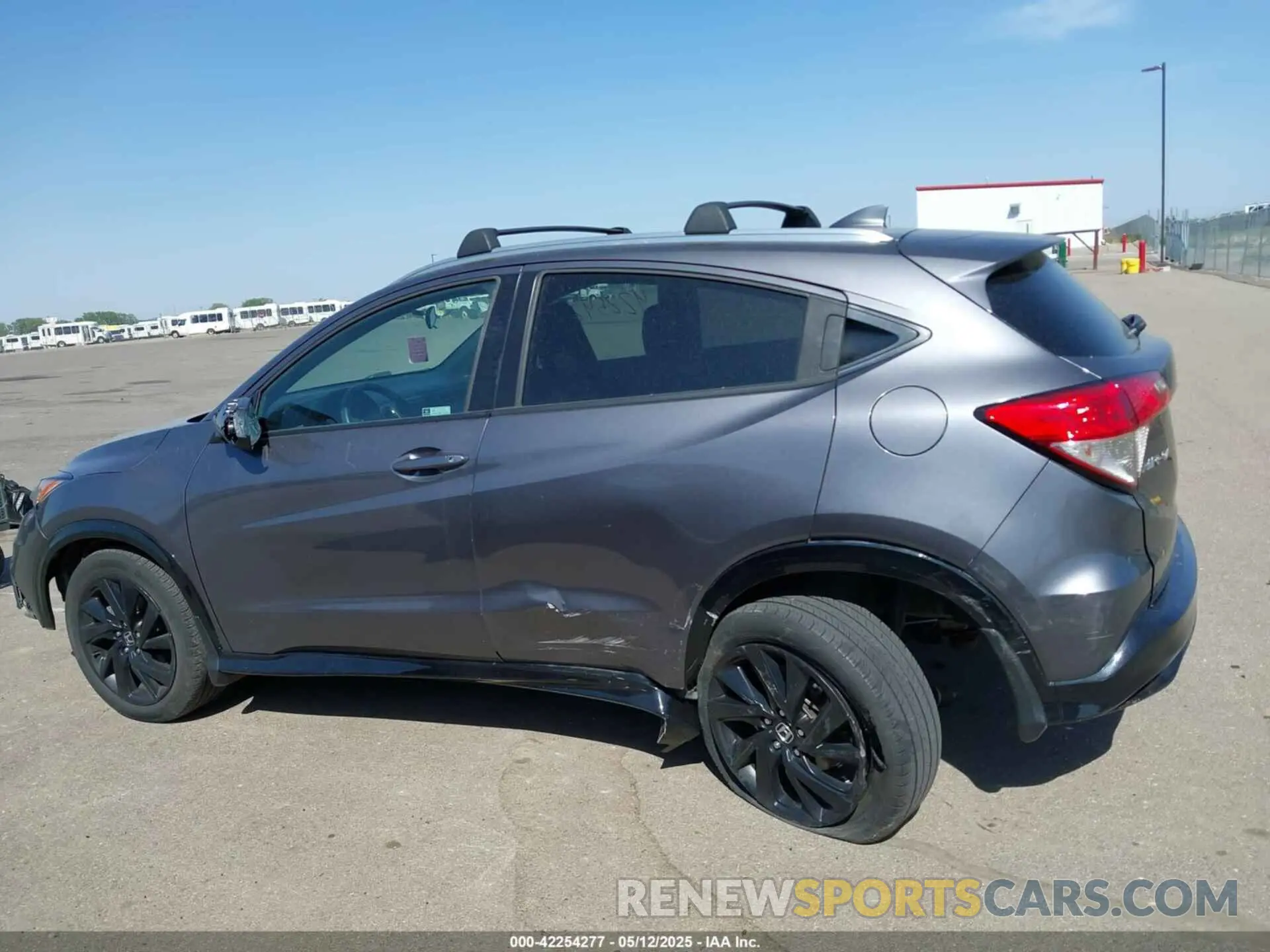 14 Photograph of a damaged car 3CZRU6H19MM742003 HONDA HR-V 2021
