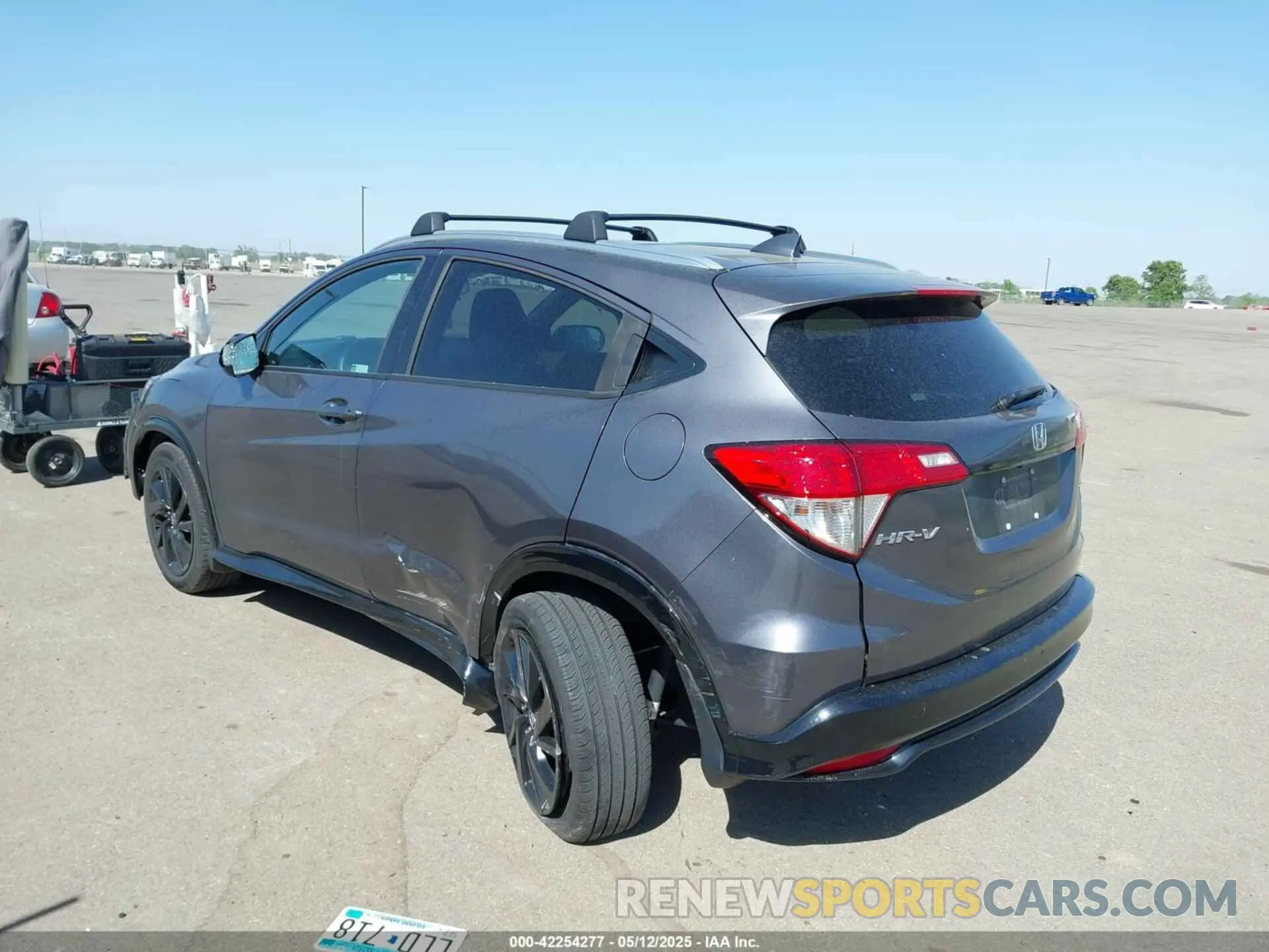 3 Photograph of a damaged car 3CZRU6H19MM742003 HONDA HR-V 2021