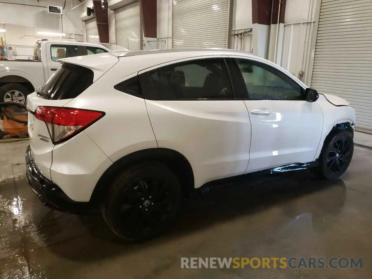 3 Photograph of a damaged car 3CZRU6H1XMM725100 HONDA HR-V 2021