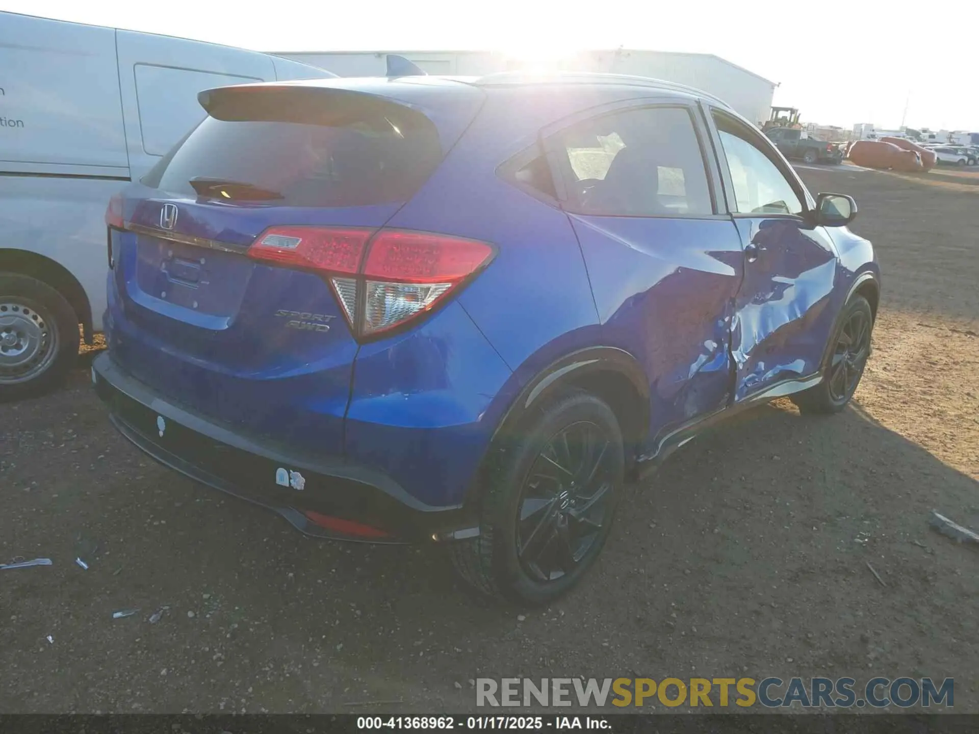 4 Photograph of a damaged car 3CZRU6H1XMM755679 HONDA HR-V 2021