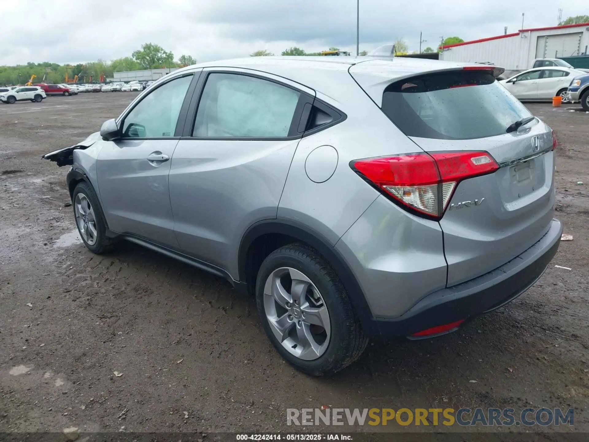 3 Photograph of a damaged car 3CZRU6H30MM707576 HONDA HR-V 2021