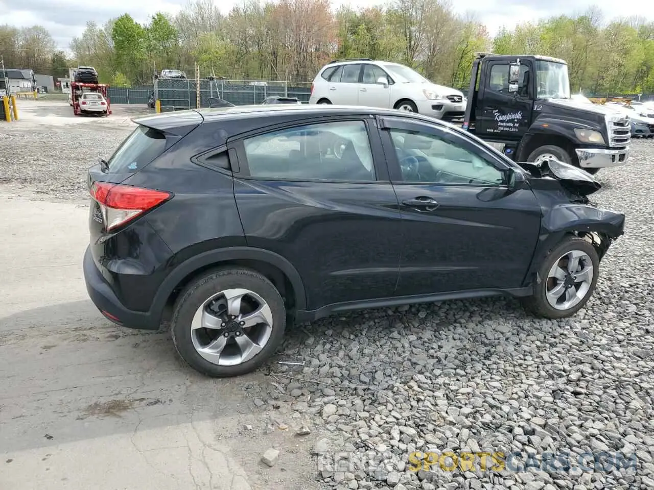 3 Photograph of a damaged car 3CZRU6H30MM721252 HONDA HR-V 2021