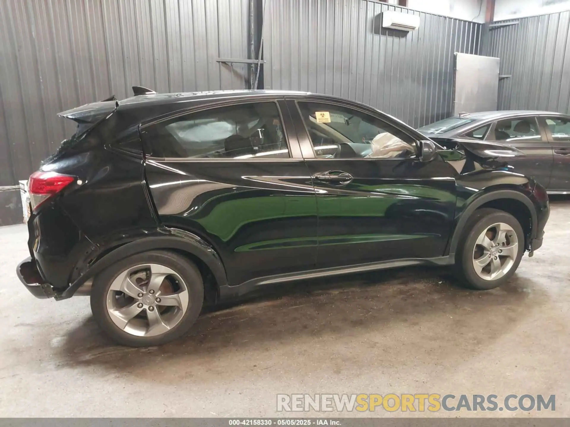 13 Photograph of a damaged car 3CZRU6H31MM703777 HONDA HR-V 2021