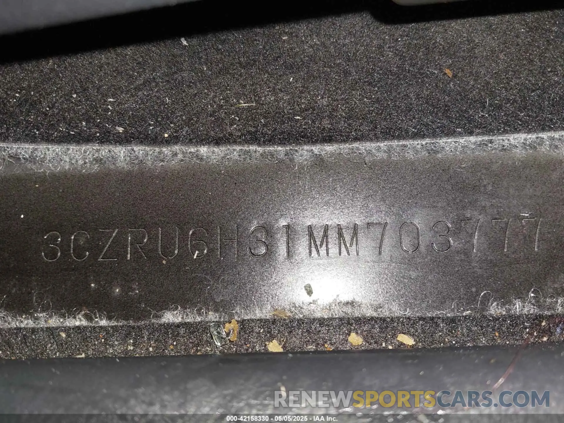 17 Photograph of a damaged car 3CZRU6H31MM703777 HONDA HR-V 2021