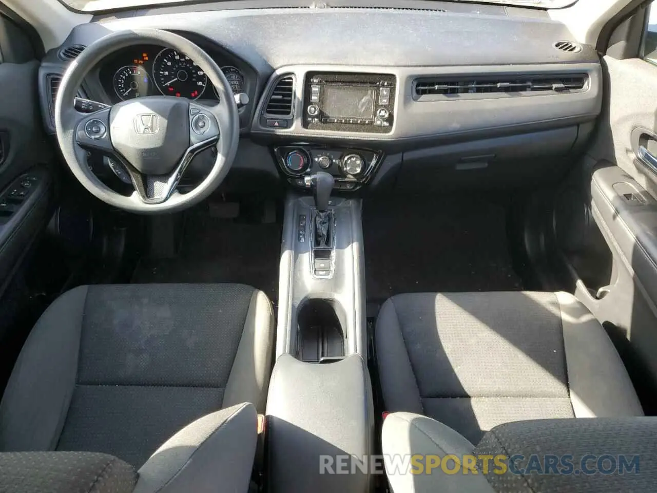 8 Photograph of a damaged car 3CZRU6H31MM742370 HONDA HR-V 2021