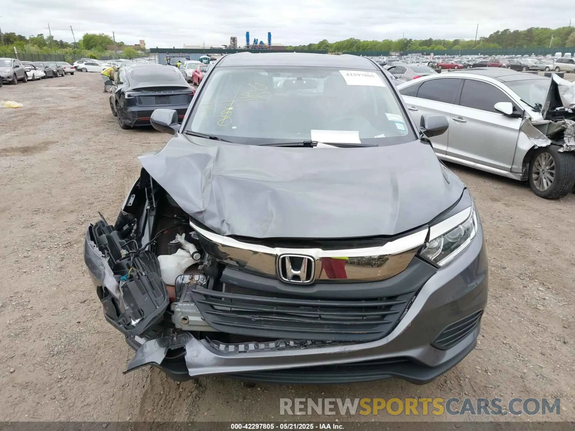 12 Photograph of a damaged car 3CZRU6H31MM744300 HONDA HR-V 2021