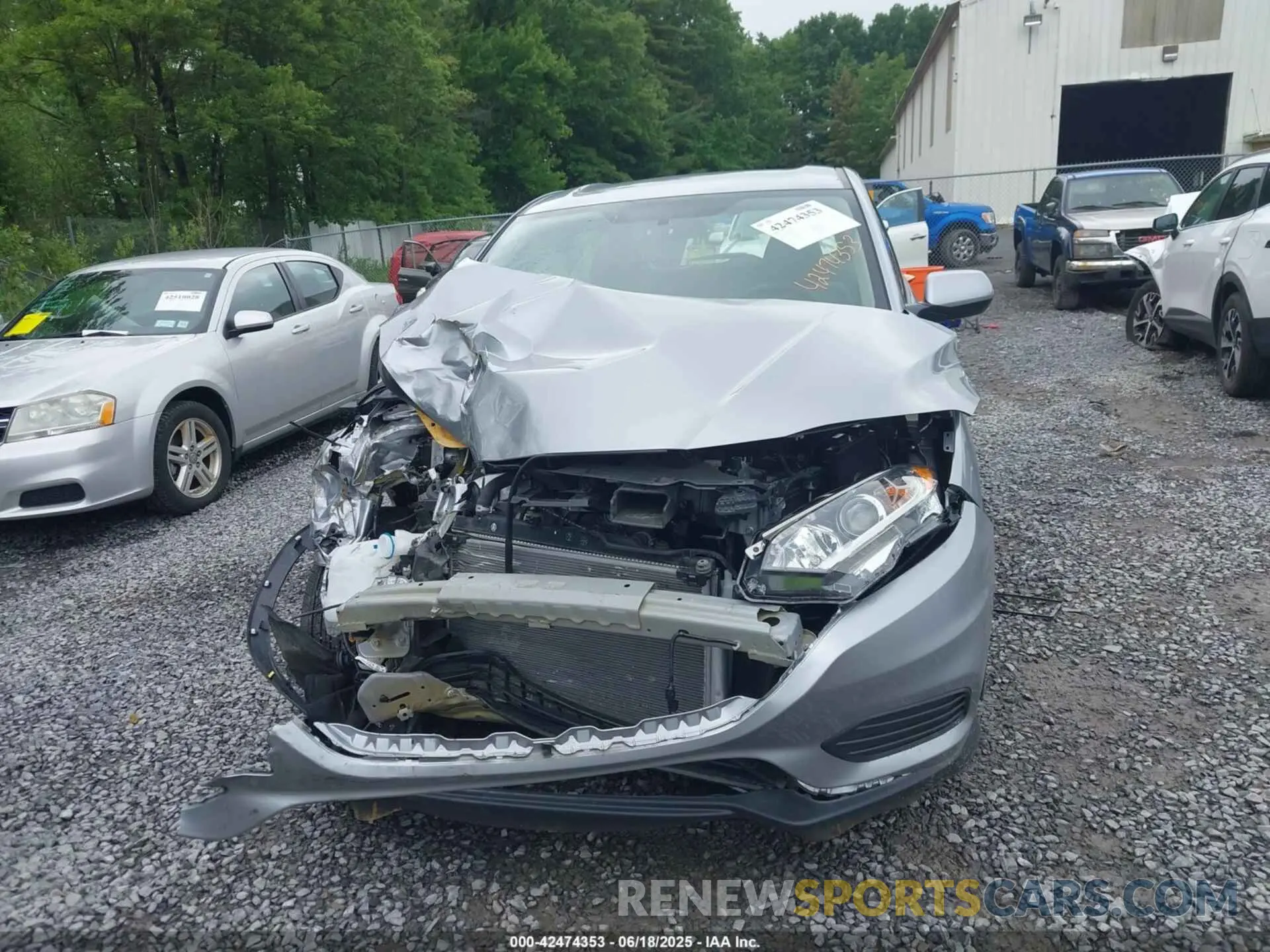 12 Photograph of a damaged car 3CZRU6H32MM716117 HONDA HR-V 2021