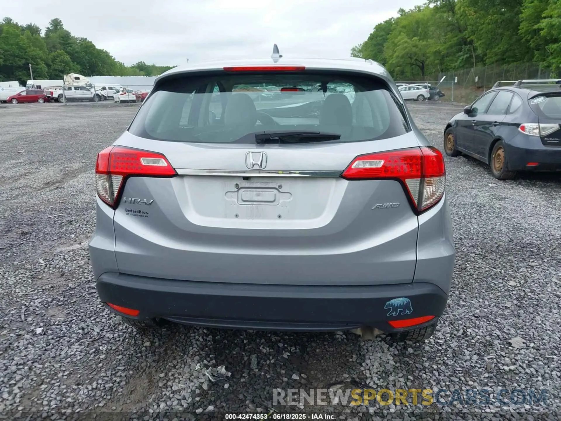 16 Photograph of a damaged car 3CZRU6H32MM716117 HONDA HR-V 2021