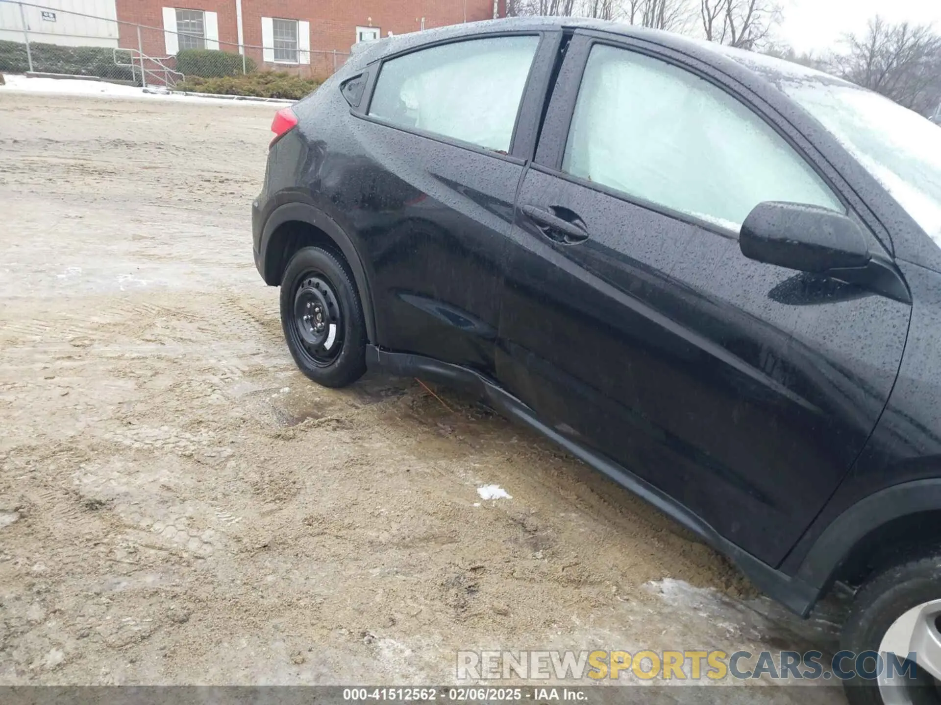 6 Photograph of a damaged car 3CZRU6H32MM747657 HONDA HR-V 2021